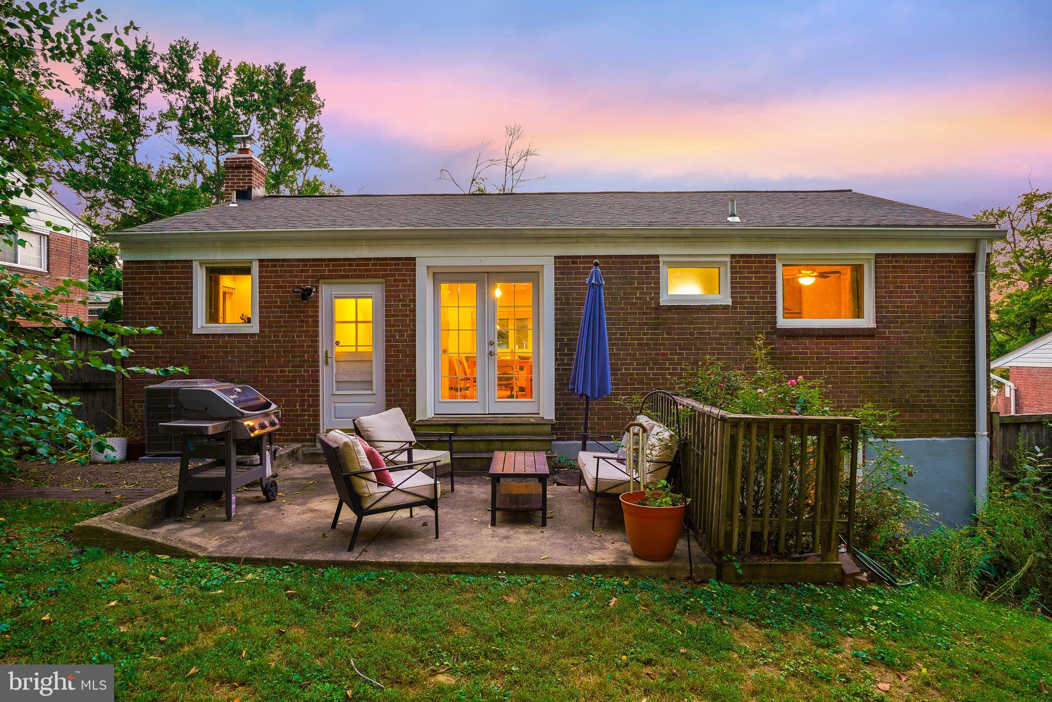 WHEATON  HILLS - Residential