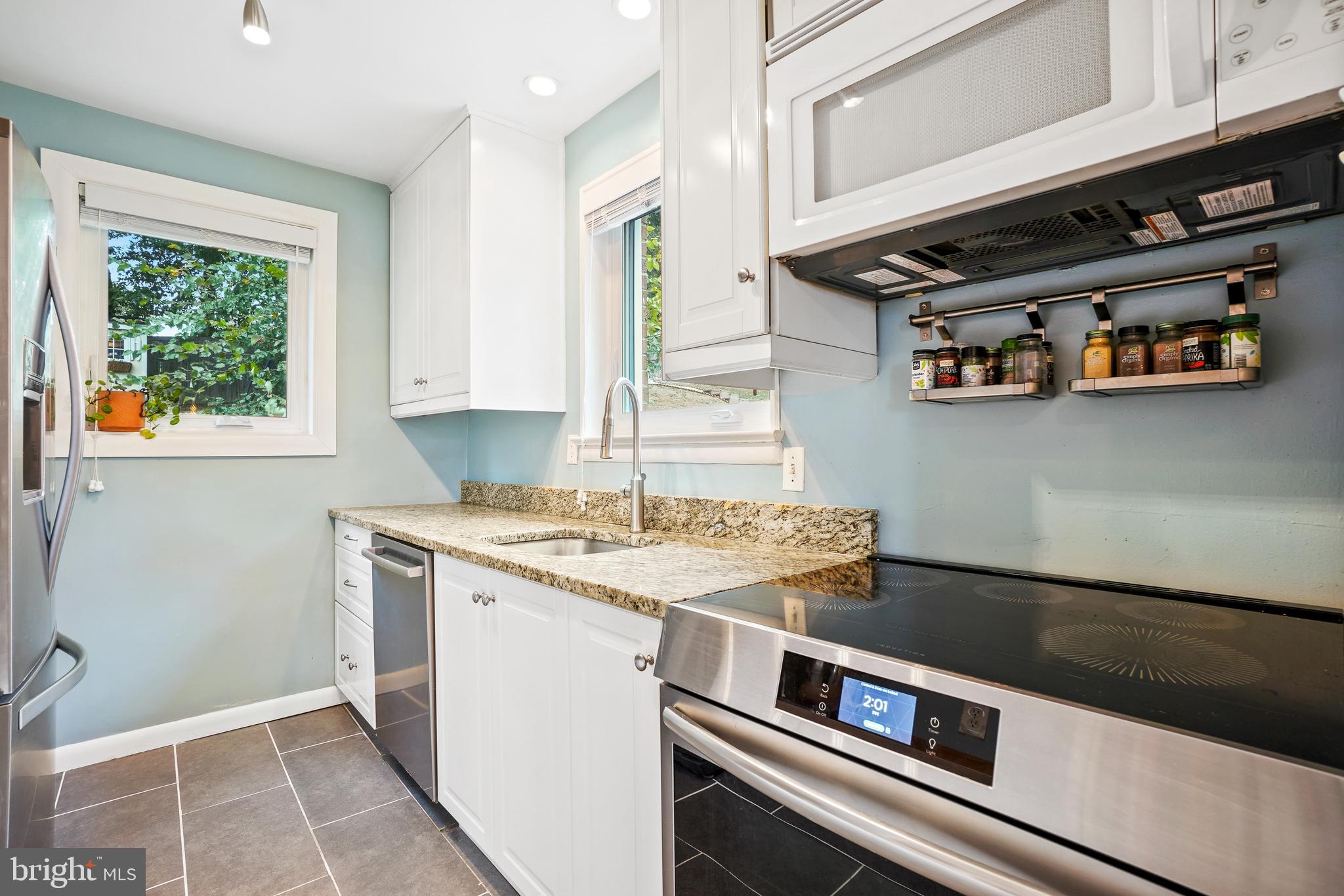 WHEATON  HILLS - Residential