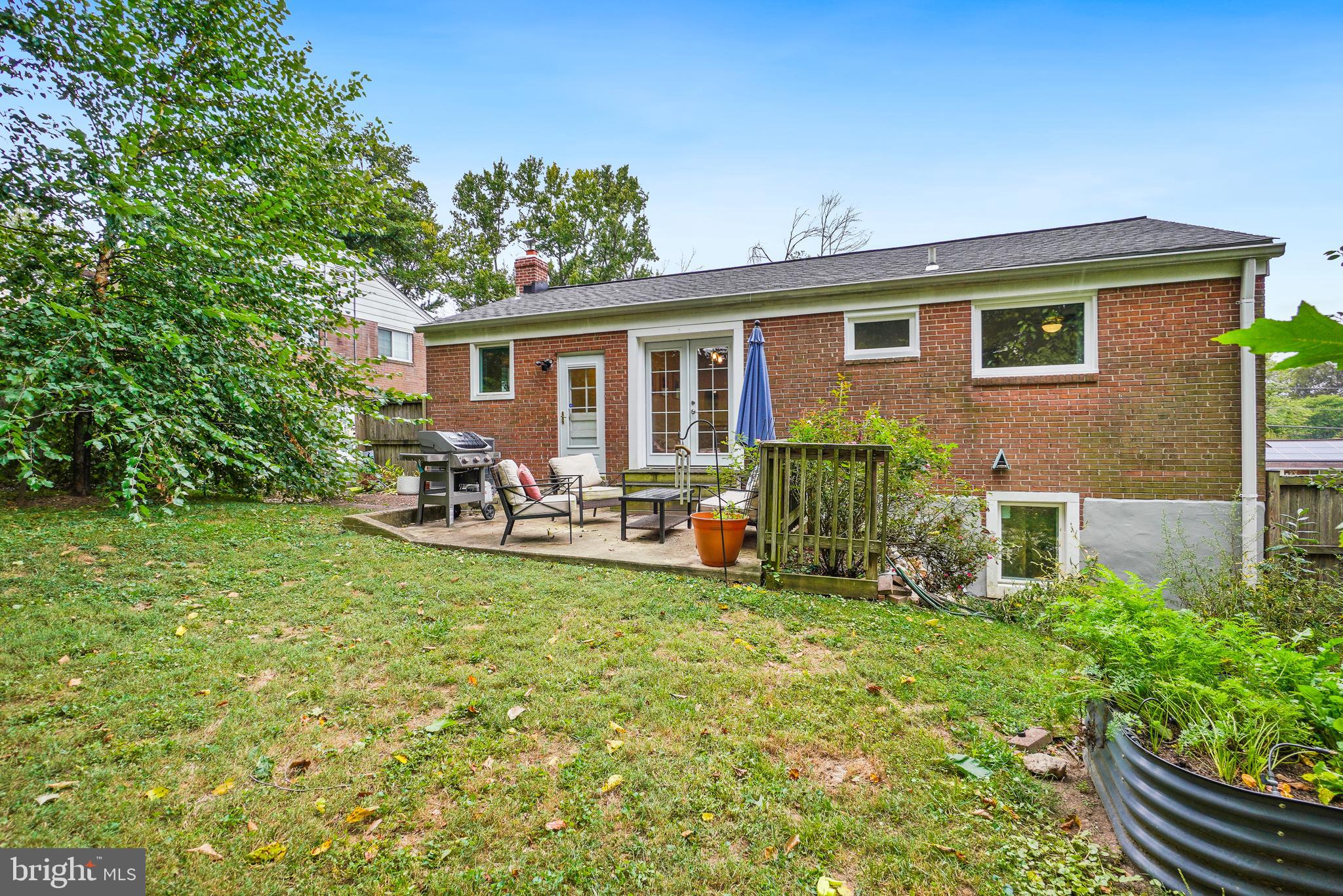 WHEATON  HILLS - Residential