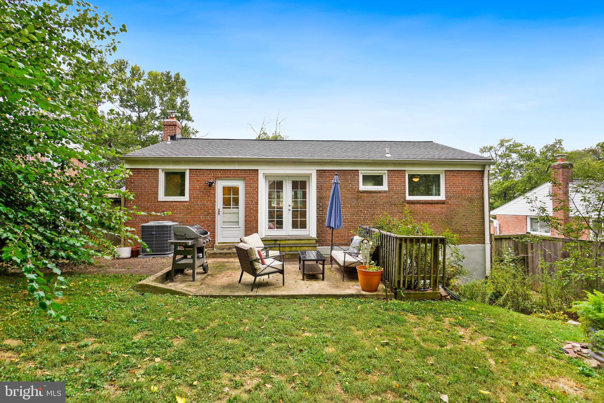 WHEATON  HILLS - Residential