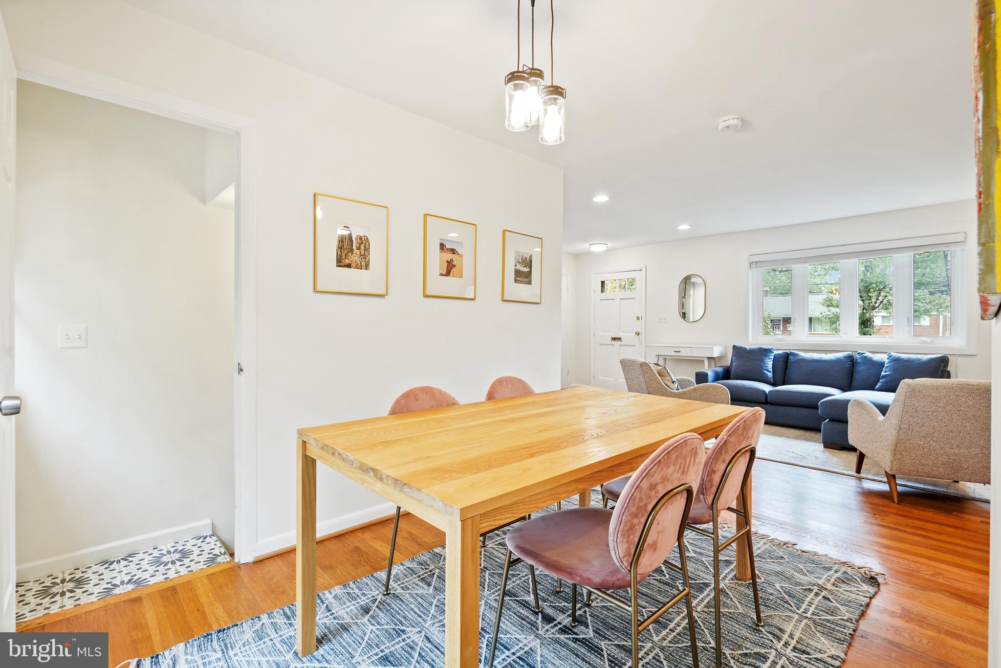 WHEATON  HILLS - Residential