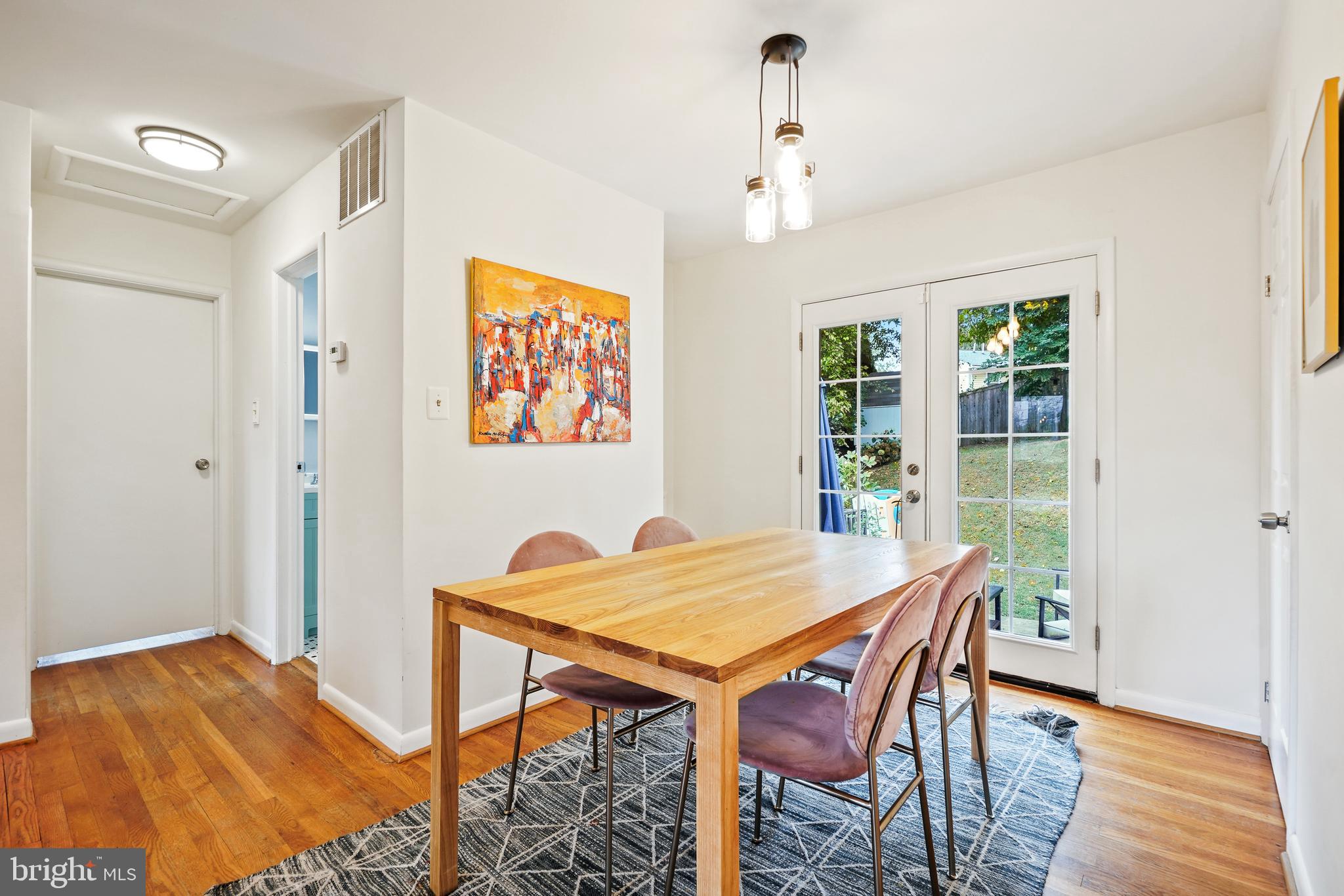 WHEATON  HILLS - Residential