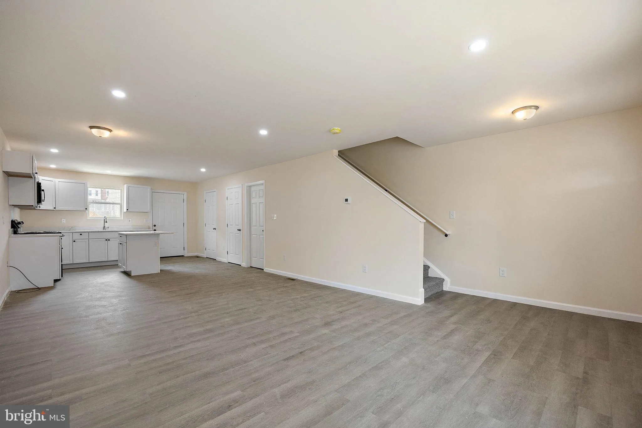 Wilmington, Delaware 19802, United States, 3 Bedrooms Bedrooms, ,3 BathroomsBathrooms,Residential,Pending,58191