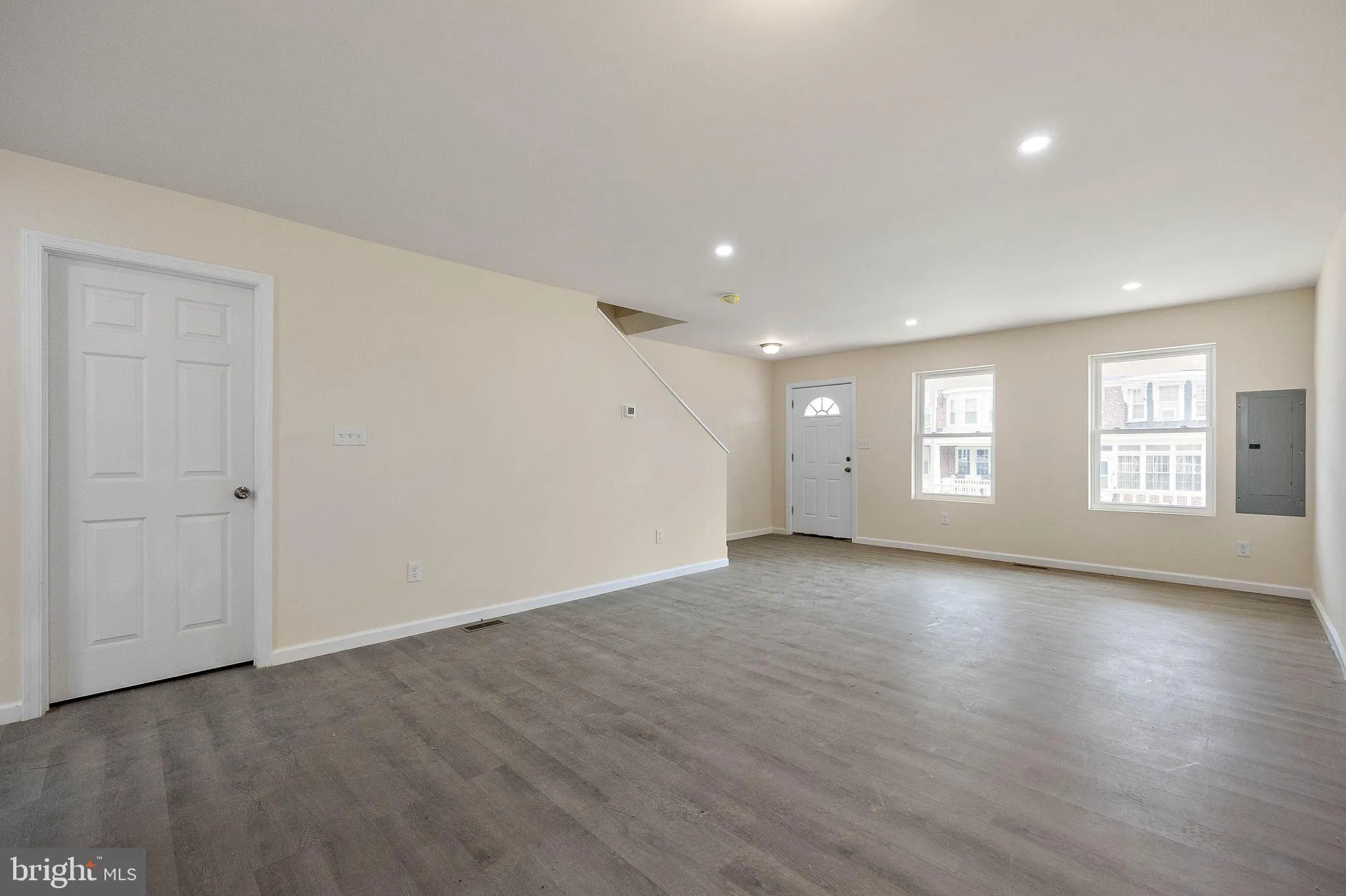 Wilmington, Delaware 19802, United States, 3 Bedrooms Bedrooms, ,3 BathroomsBathrooms,Residential,Pending,58191