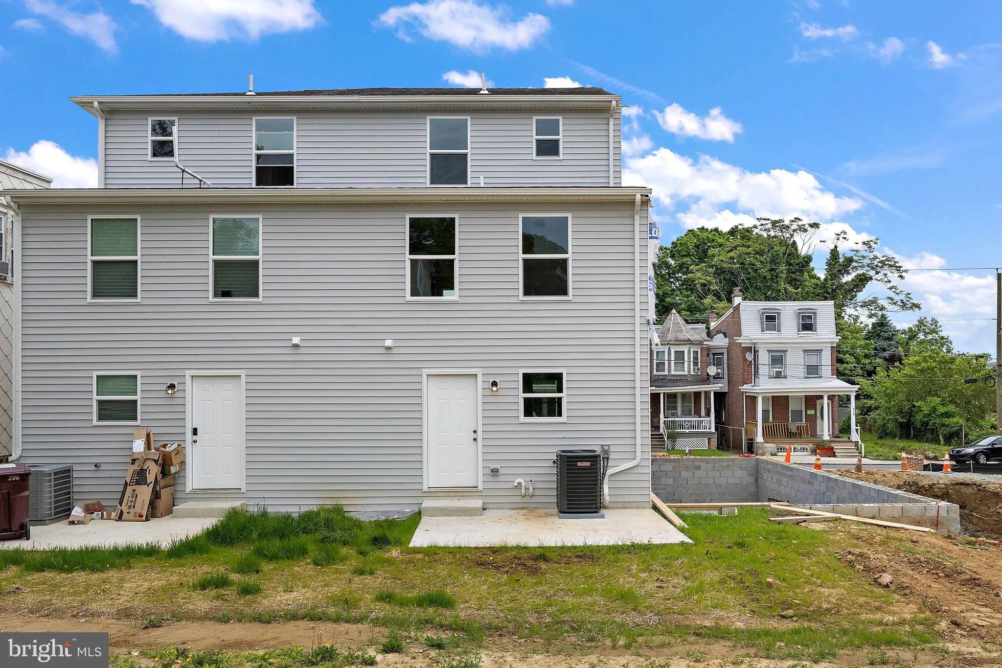 Wilmington, Delaware 19802, United States, 3 Bedrooms Bedrooms, ,3 BathroomsBathrooms,Residential,Pending,58191