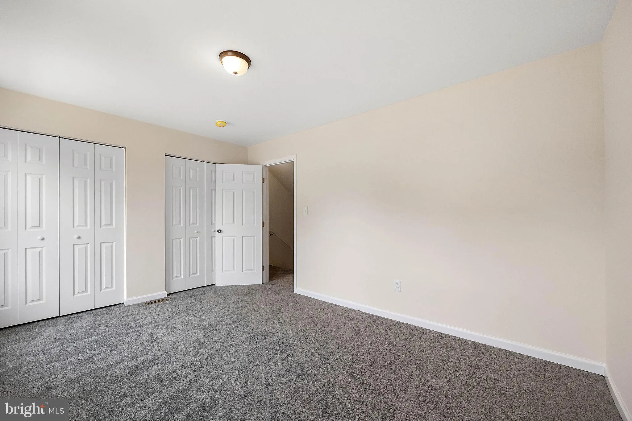 Wilmington, Delaware 19802, United States, 3 Bedrooms Bedrooms, ,3 BathroomsBathrooms,Residential,Pending,58191