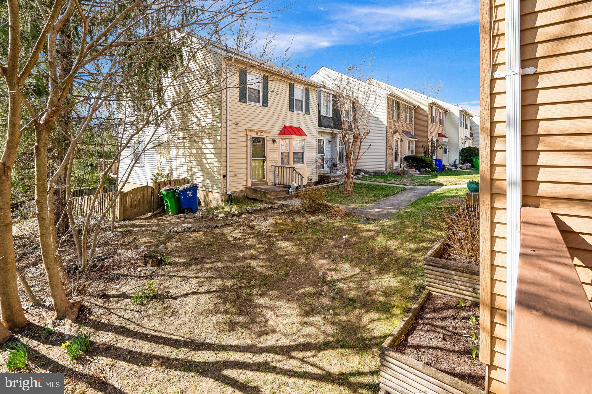 GOVERNORS LANDING - Residential