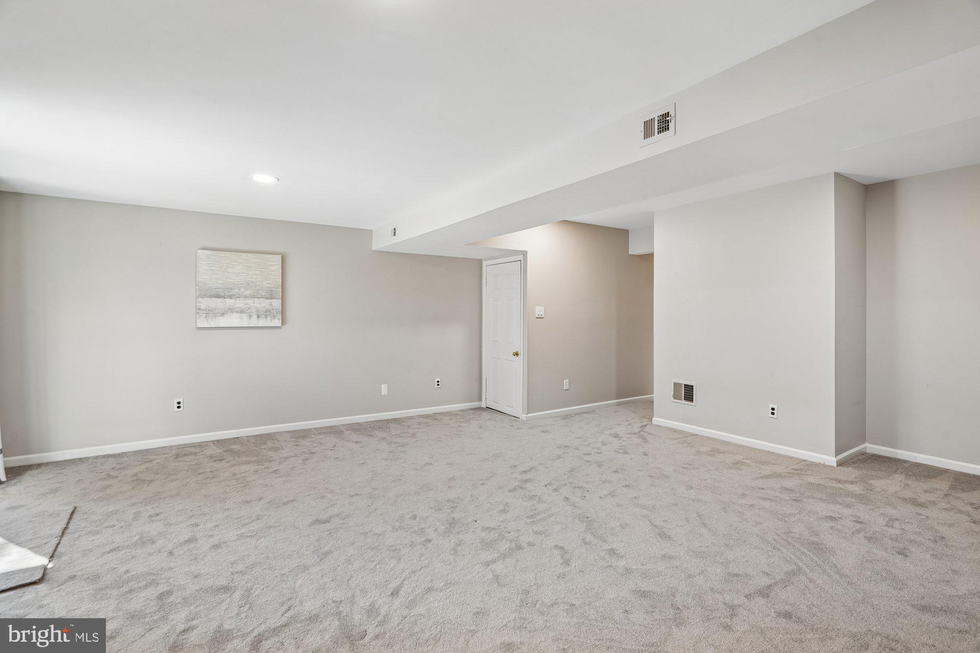 GOVERNORS LANDING - Residential