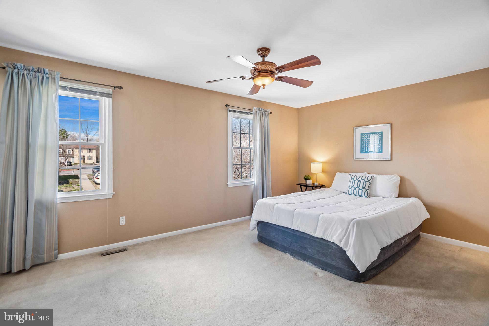 GOVERNORS LANDING - Residential