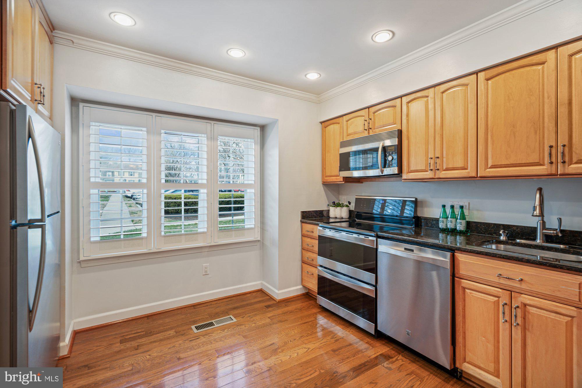 GOVERNORS LANDING - Residential