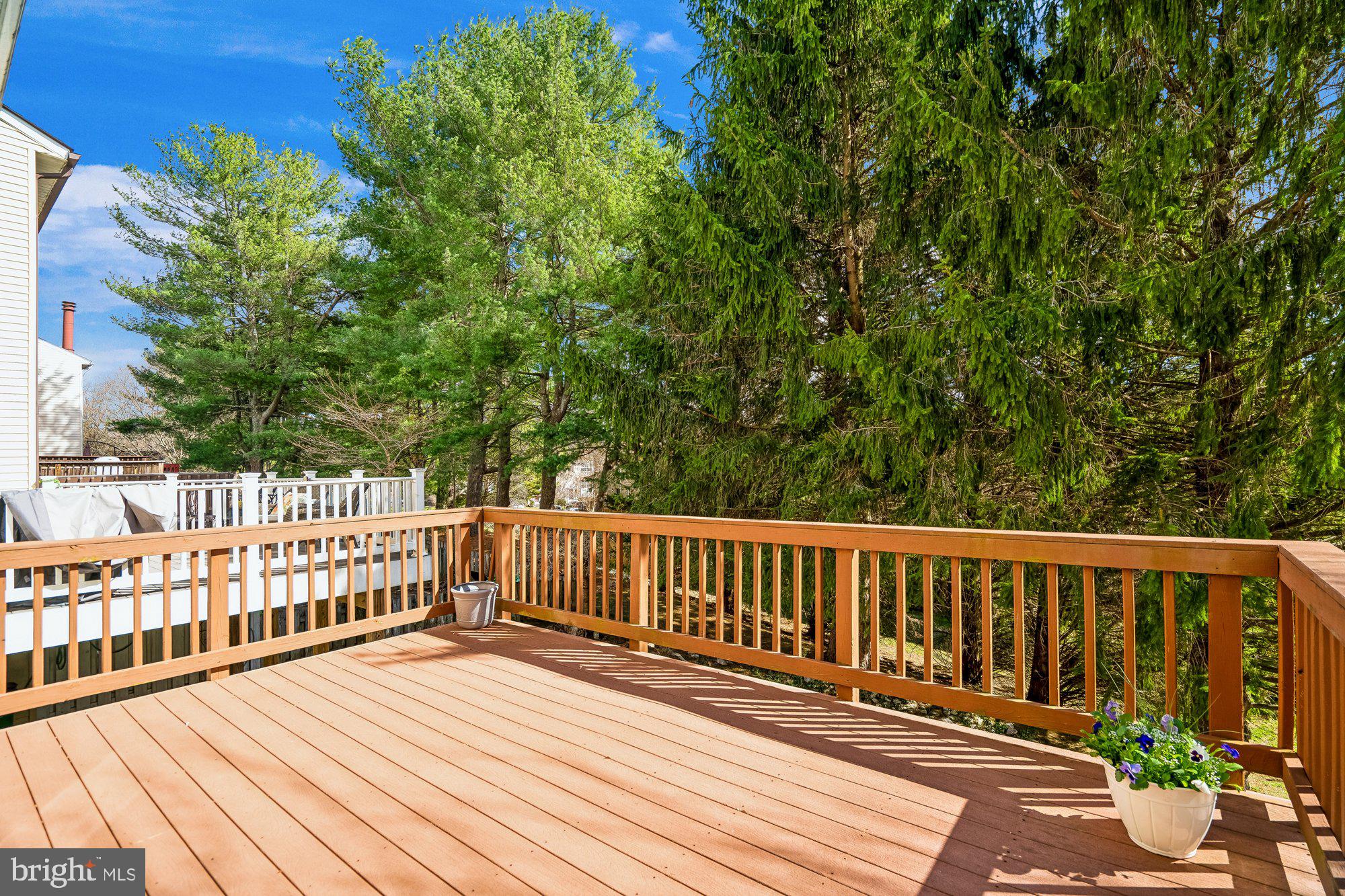 GOVERNORS LANDING - Residential