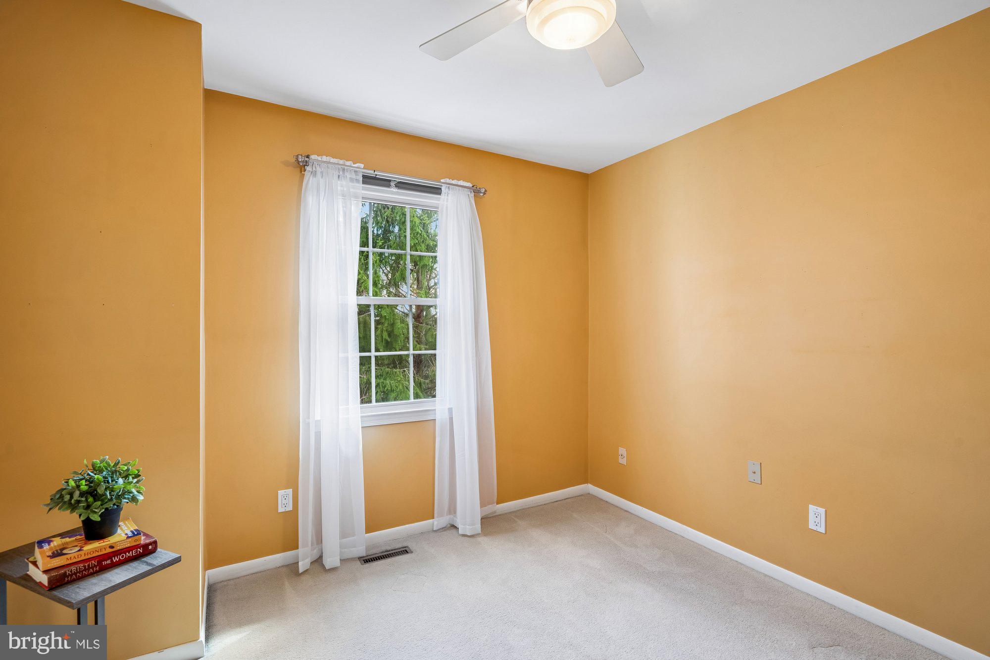 GOVERNORS LANDING - Residential