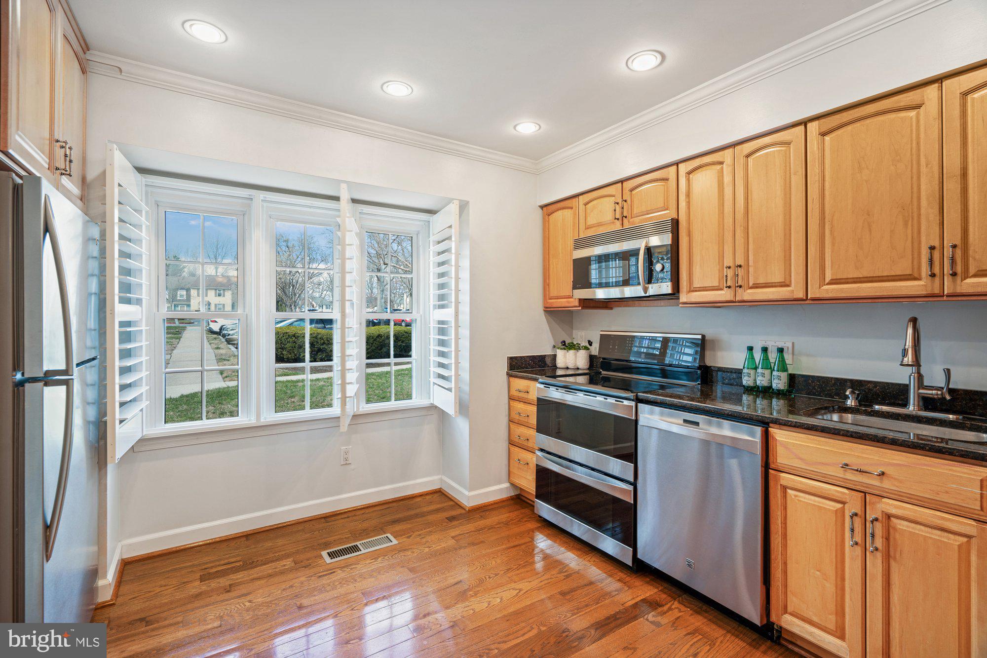 GOVERNORS LANDING - Residential