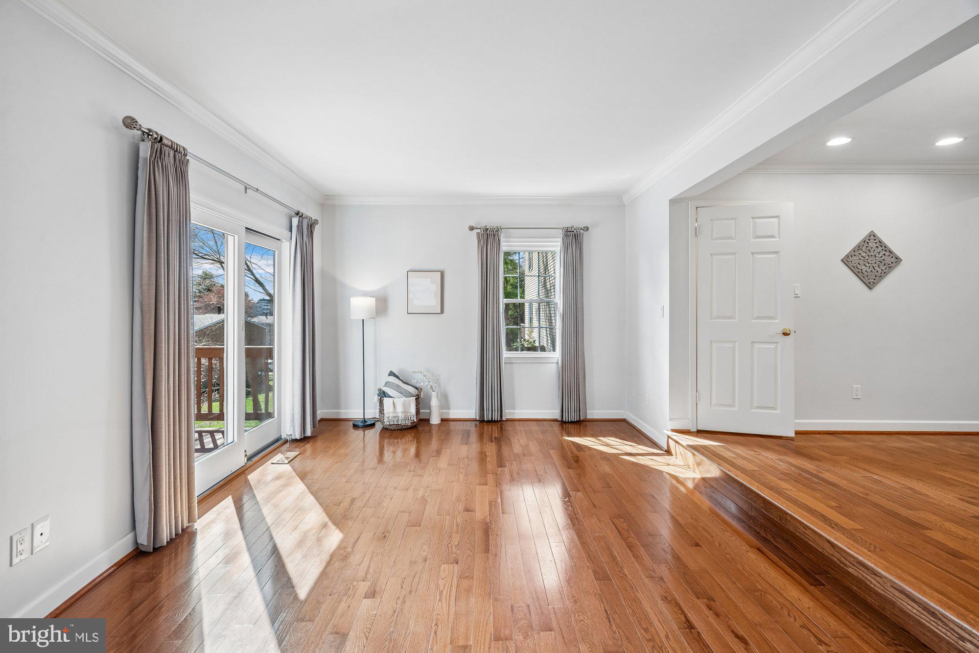 GOVERNORS LANDING - Residential