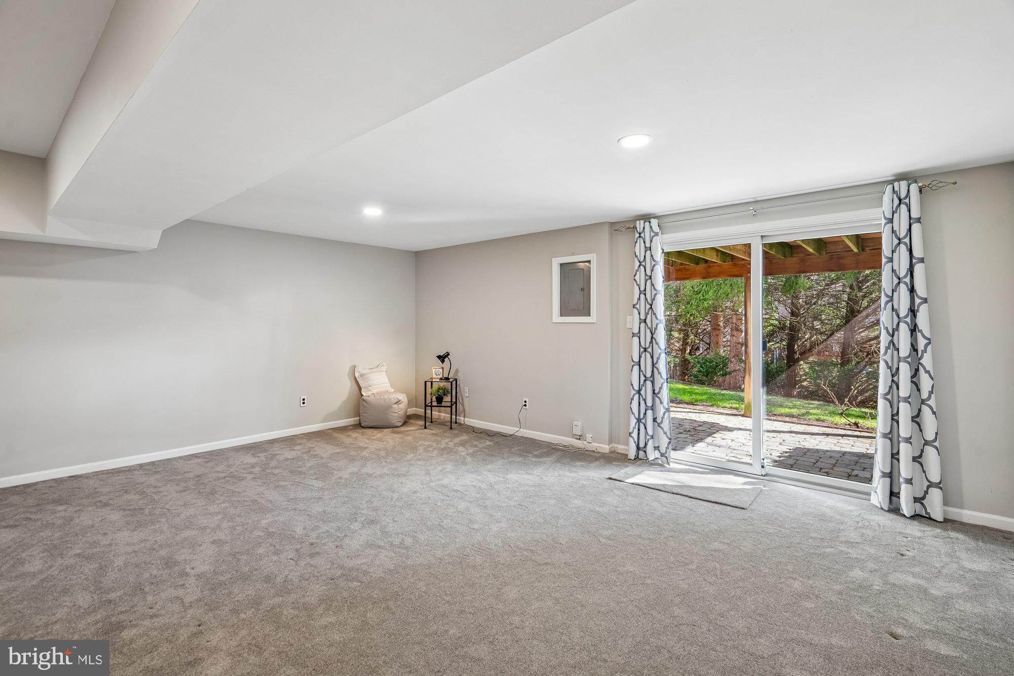 GOVERNORS LANDING - Residential