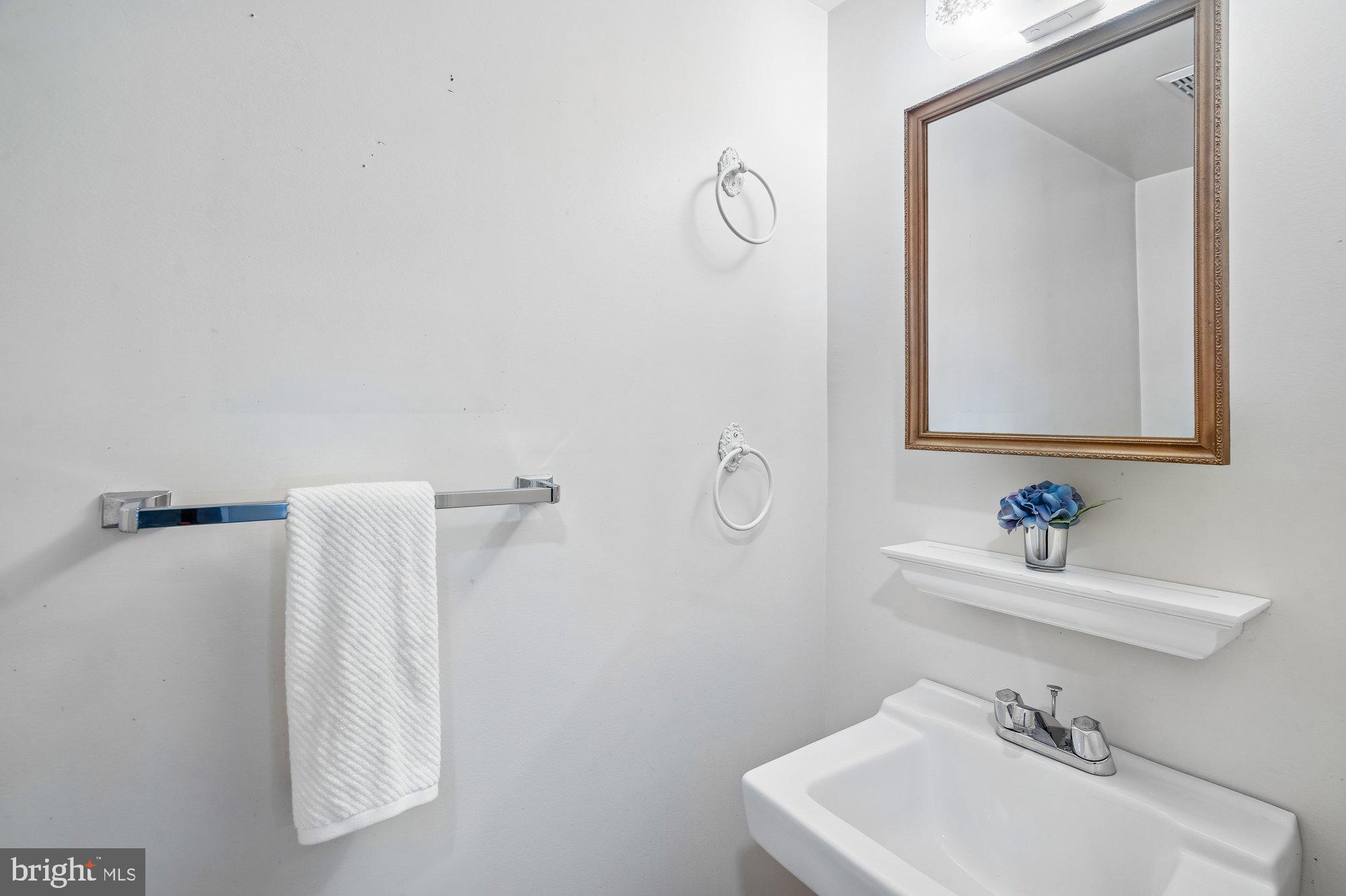 GOVERNORS LANDING - Residential