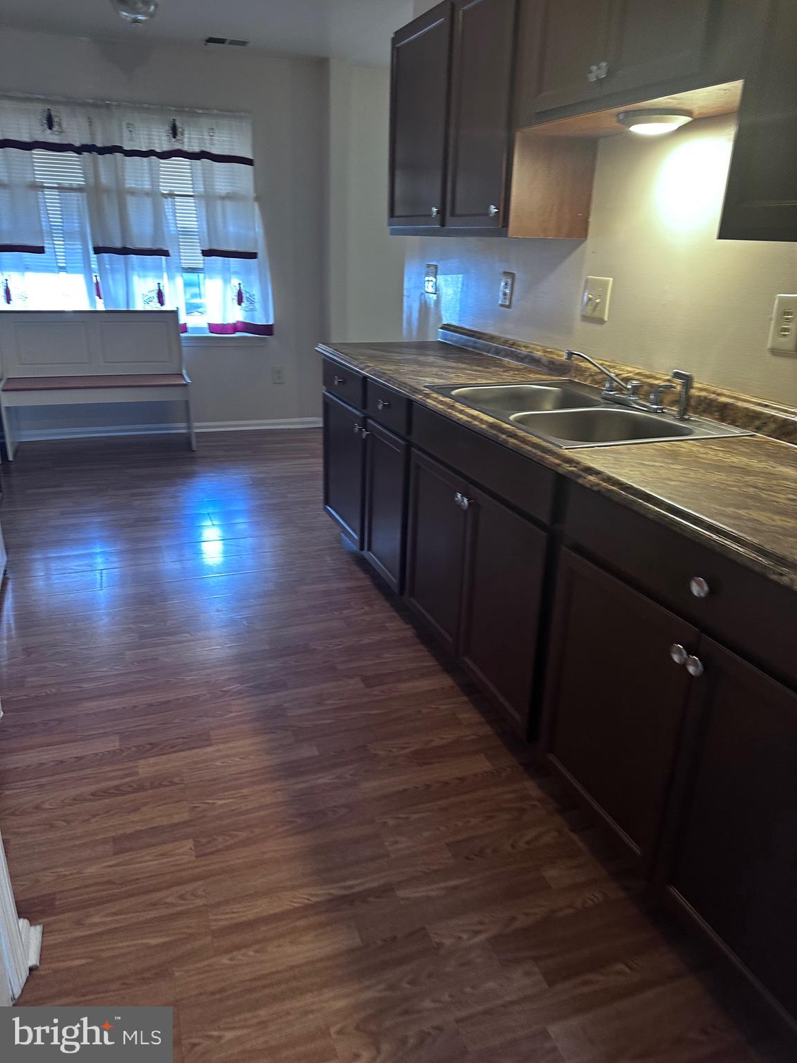 PARK SQUARE - Residential