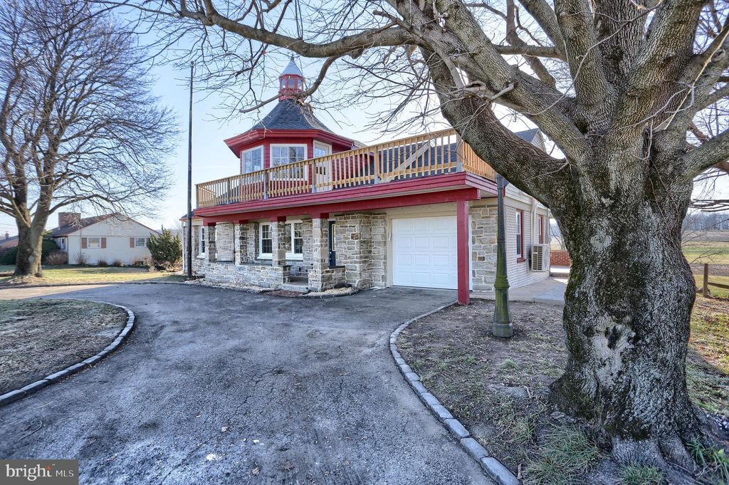 Photo of 562 Georgetown Road, Ronks, PA 17572 (MLS # PALA2044502)