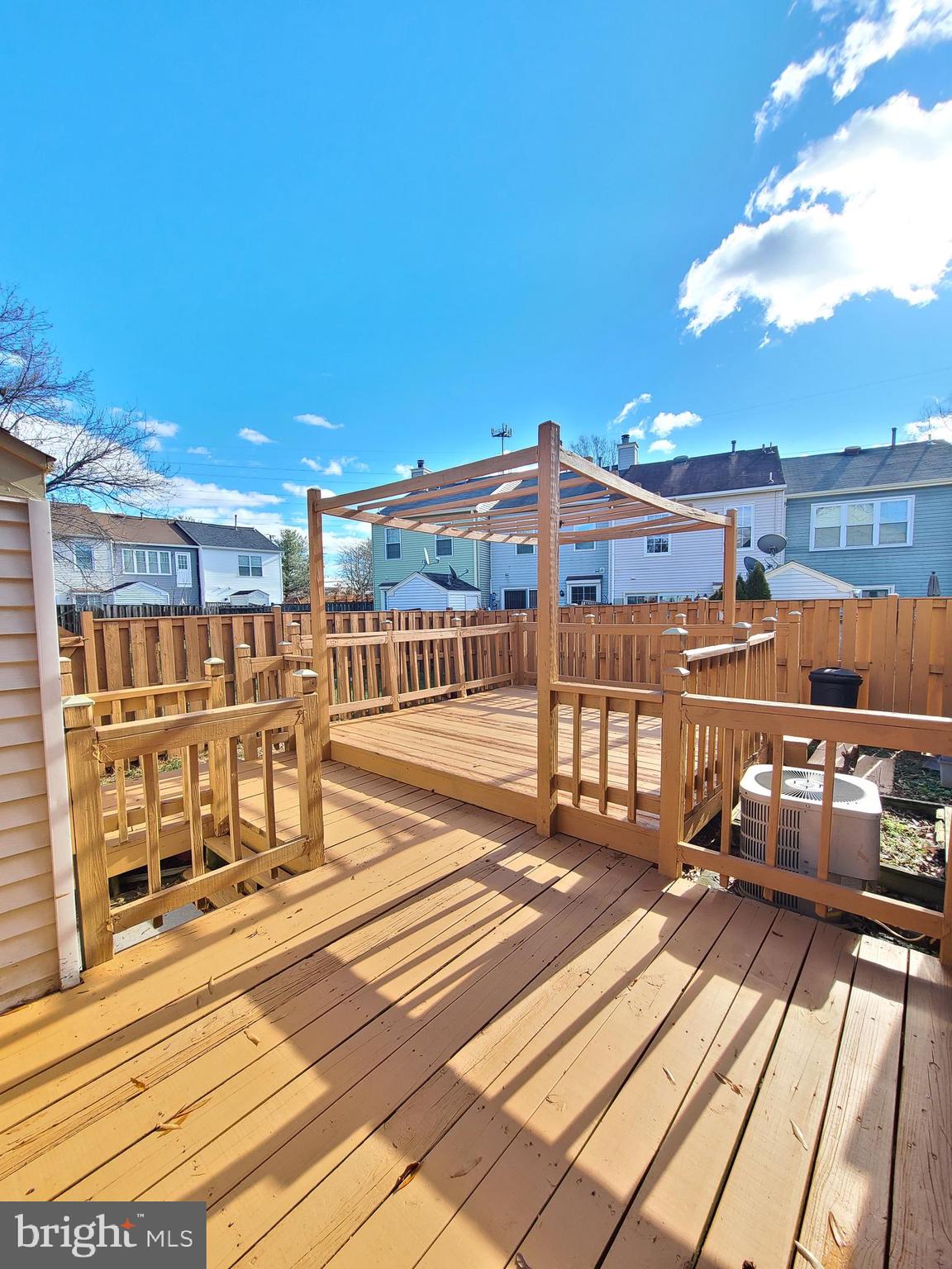 LANDSDOWNE - Residential Lease