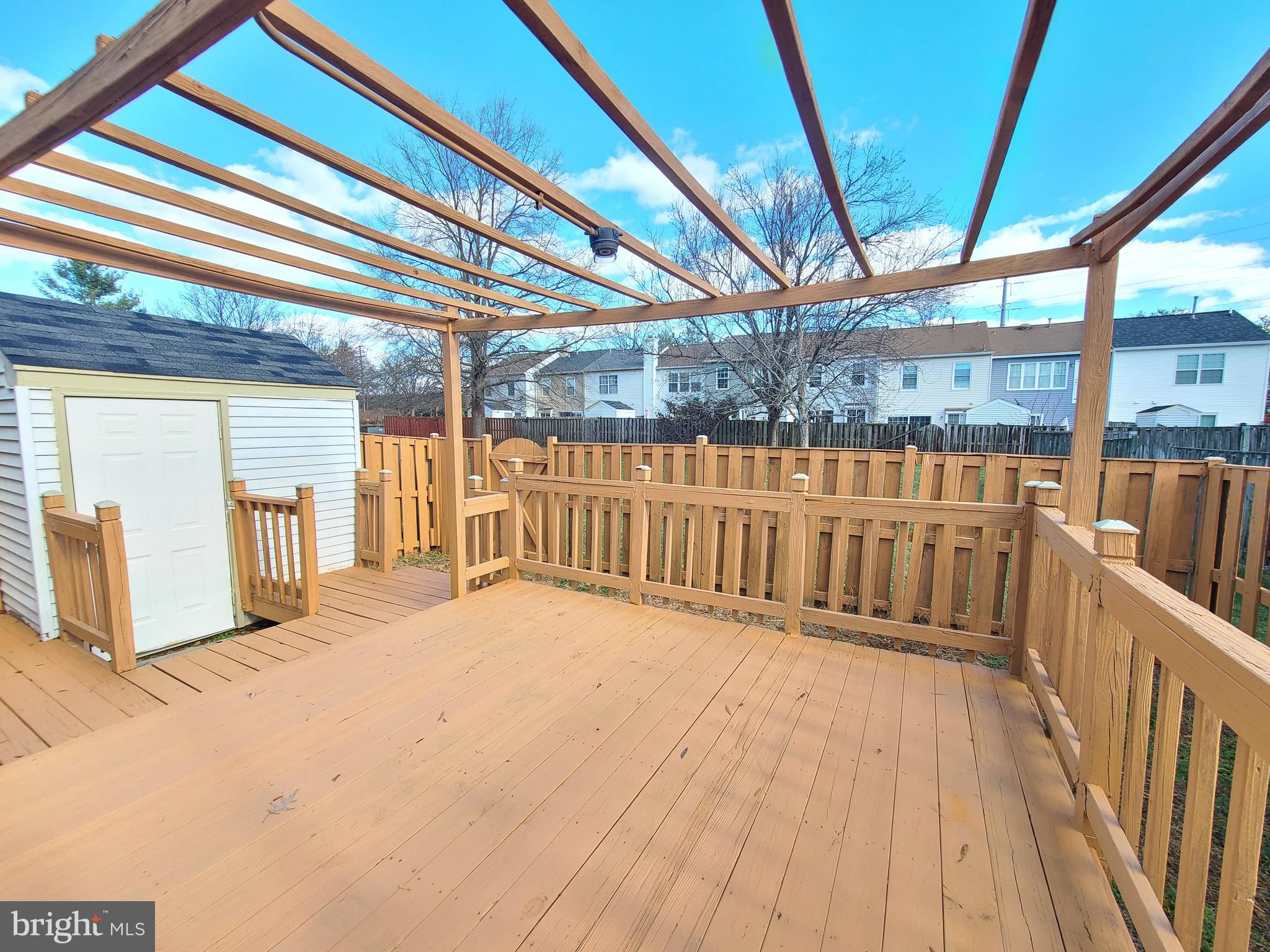 LANDSDOWNE - Residential Lease