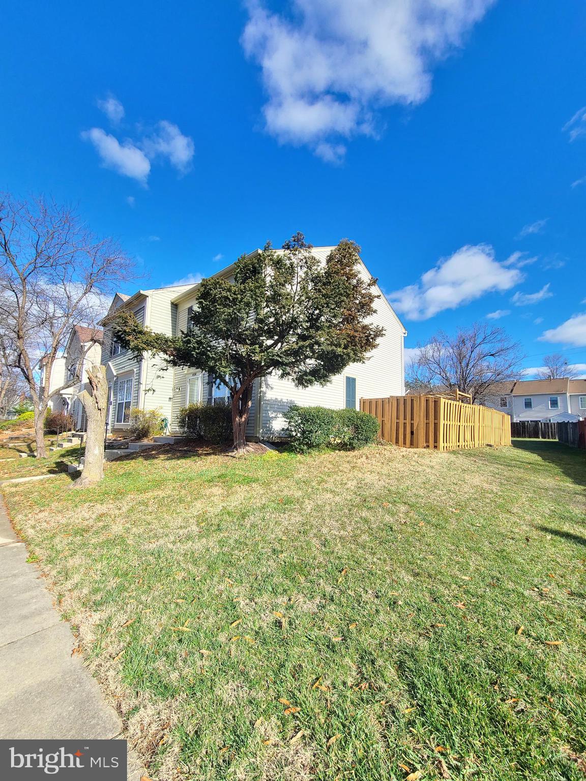 LANDSDOWNE - Residential Lease