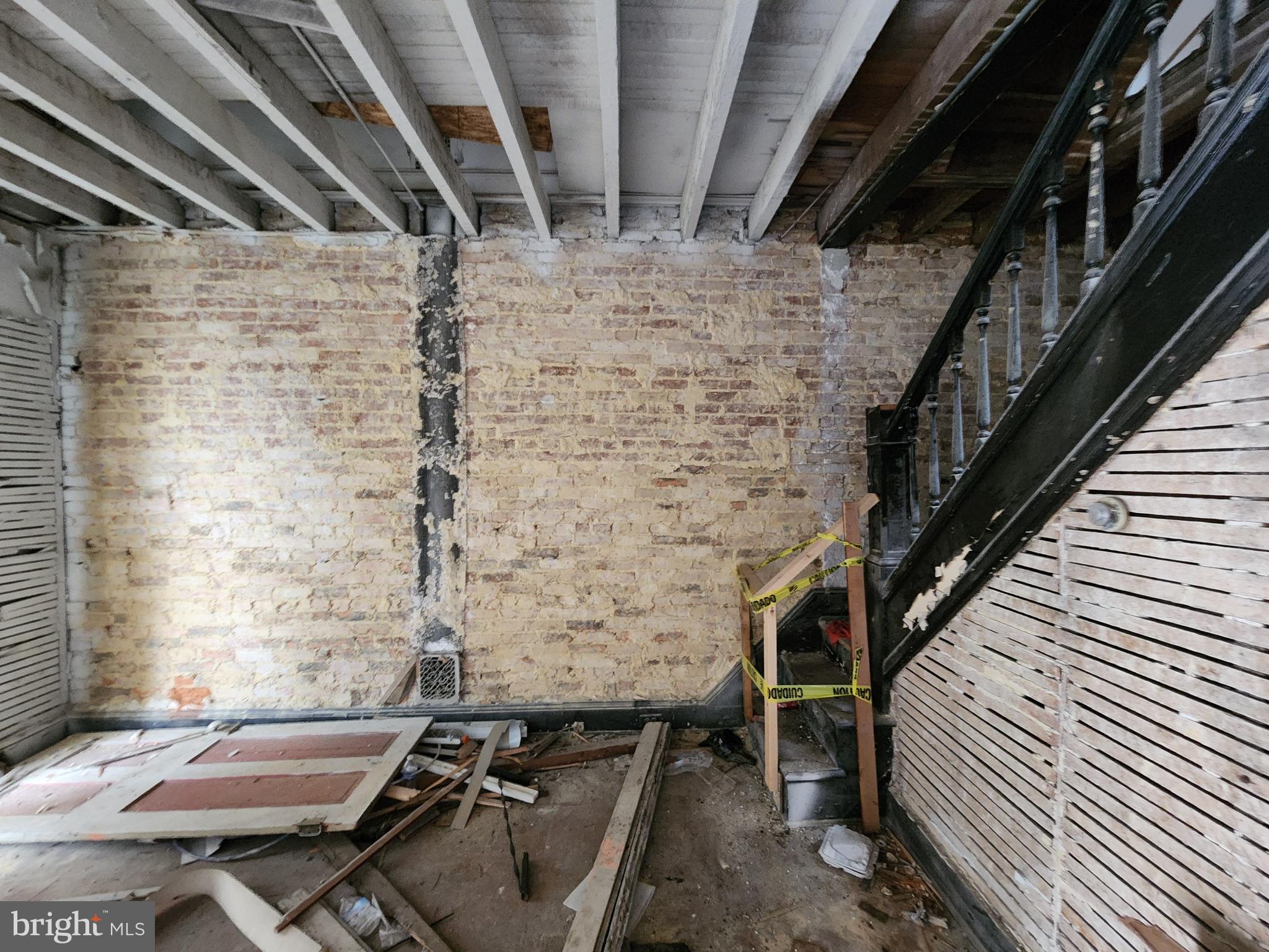 BROADWAY EAST - Residential