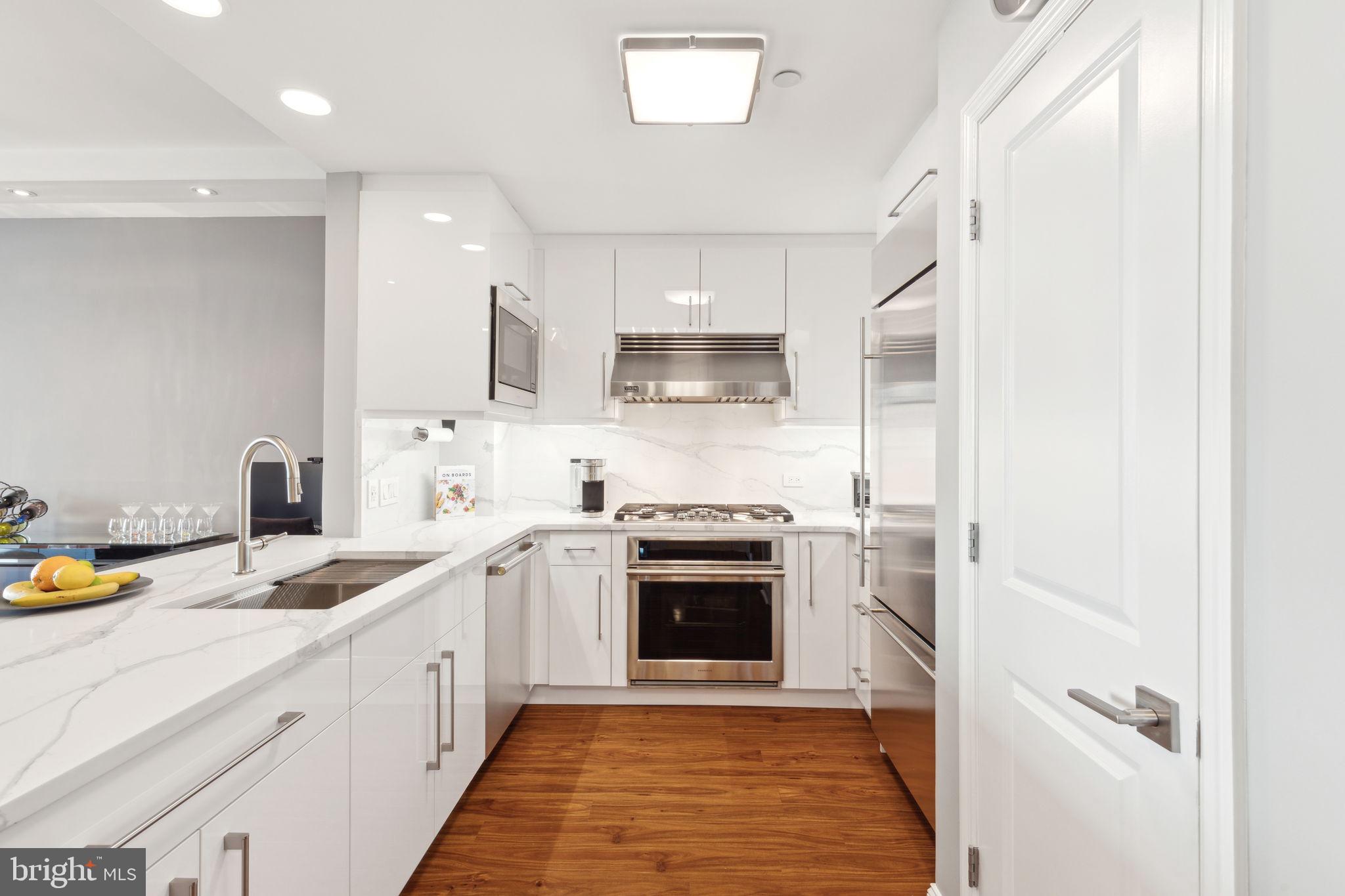 AVENUE OF THE ARTS - Residential
