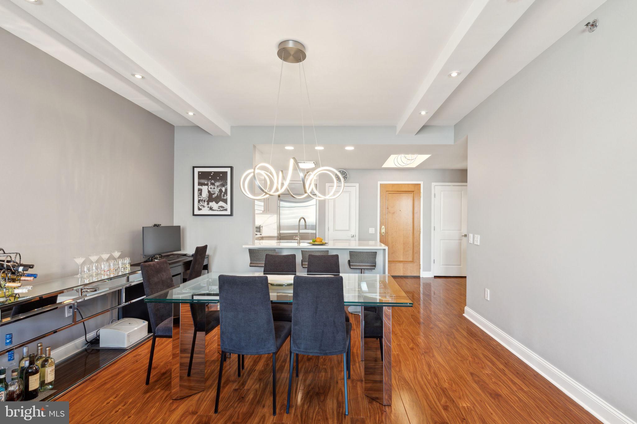 AVENUE OF THE ARTS - Residential