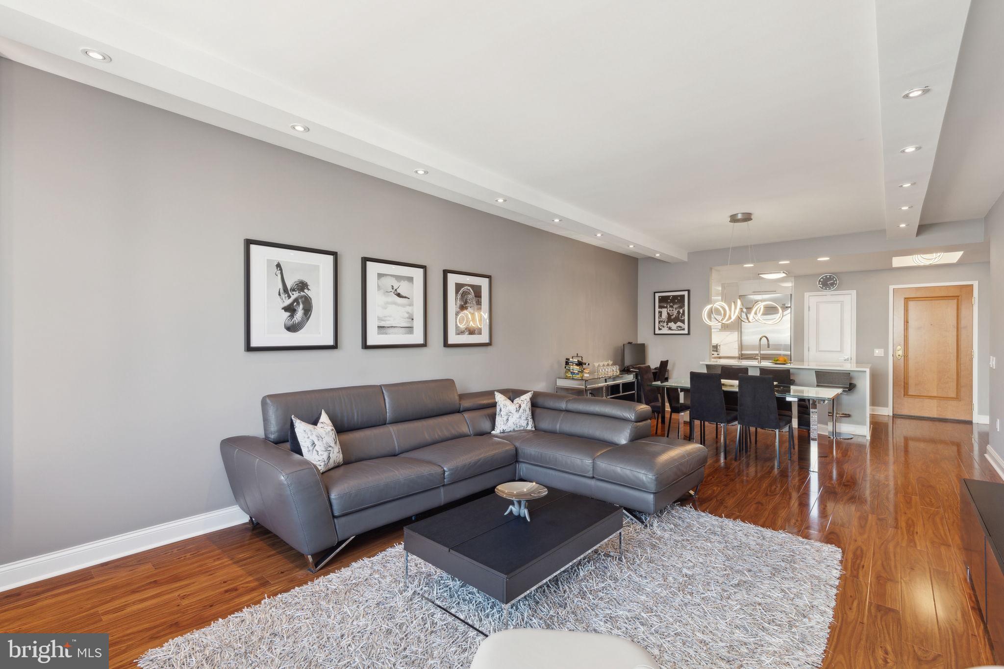 AVENUE OF THE ARTS - Residential