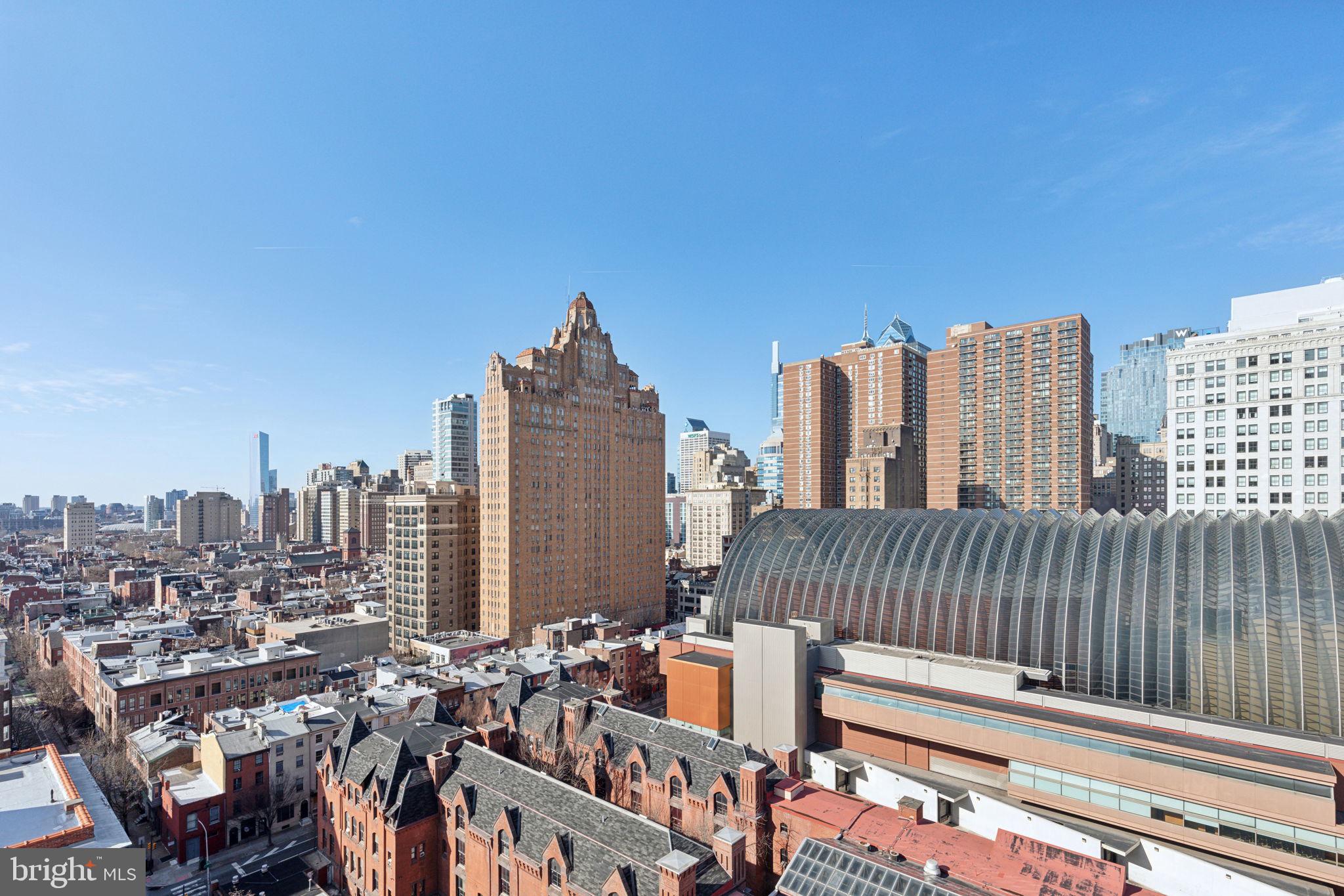 AVENUE OF THE ARTS - Residential
