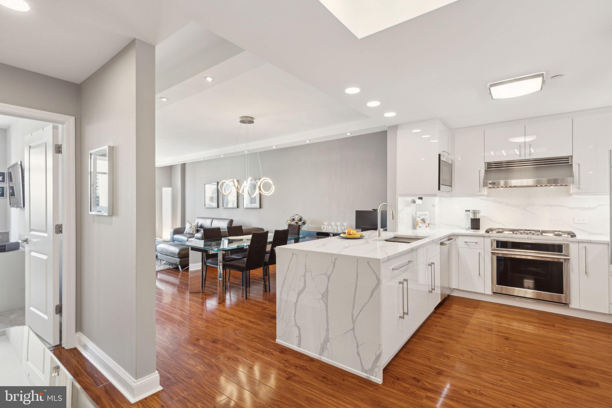 AVENUE OF THE ARTS - Residential