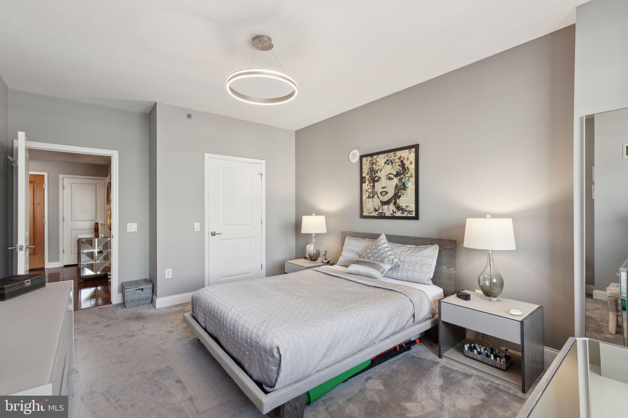 AVENUE OF THE ARTS - Residential