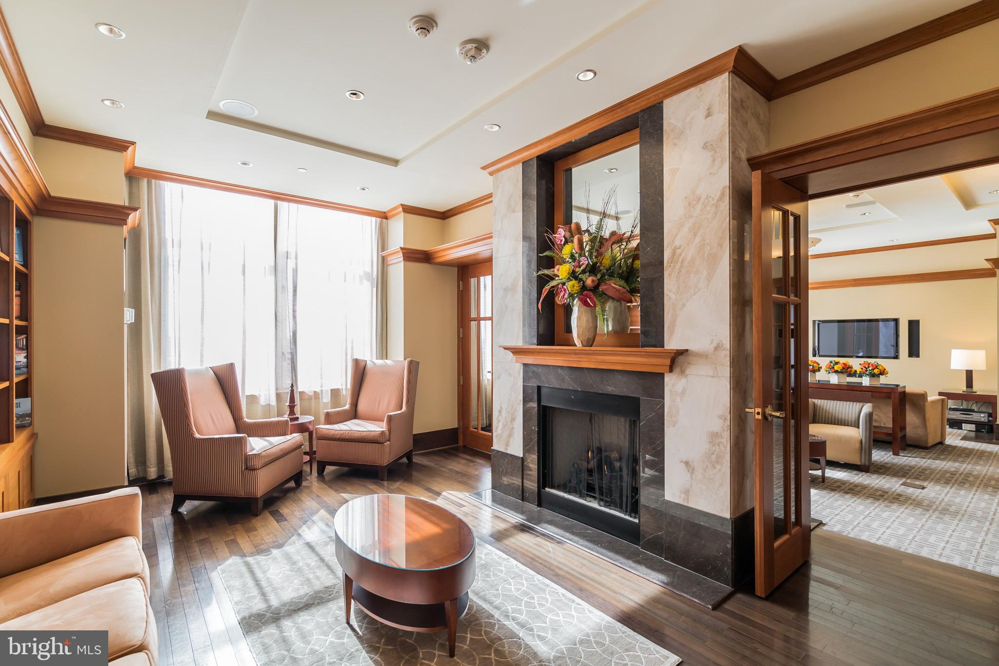 AVENUE OF THE ARTS - Residential