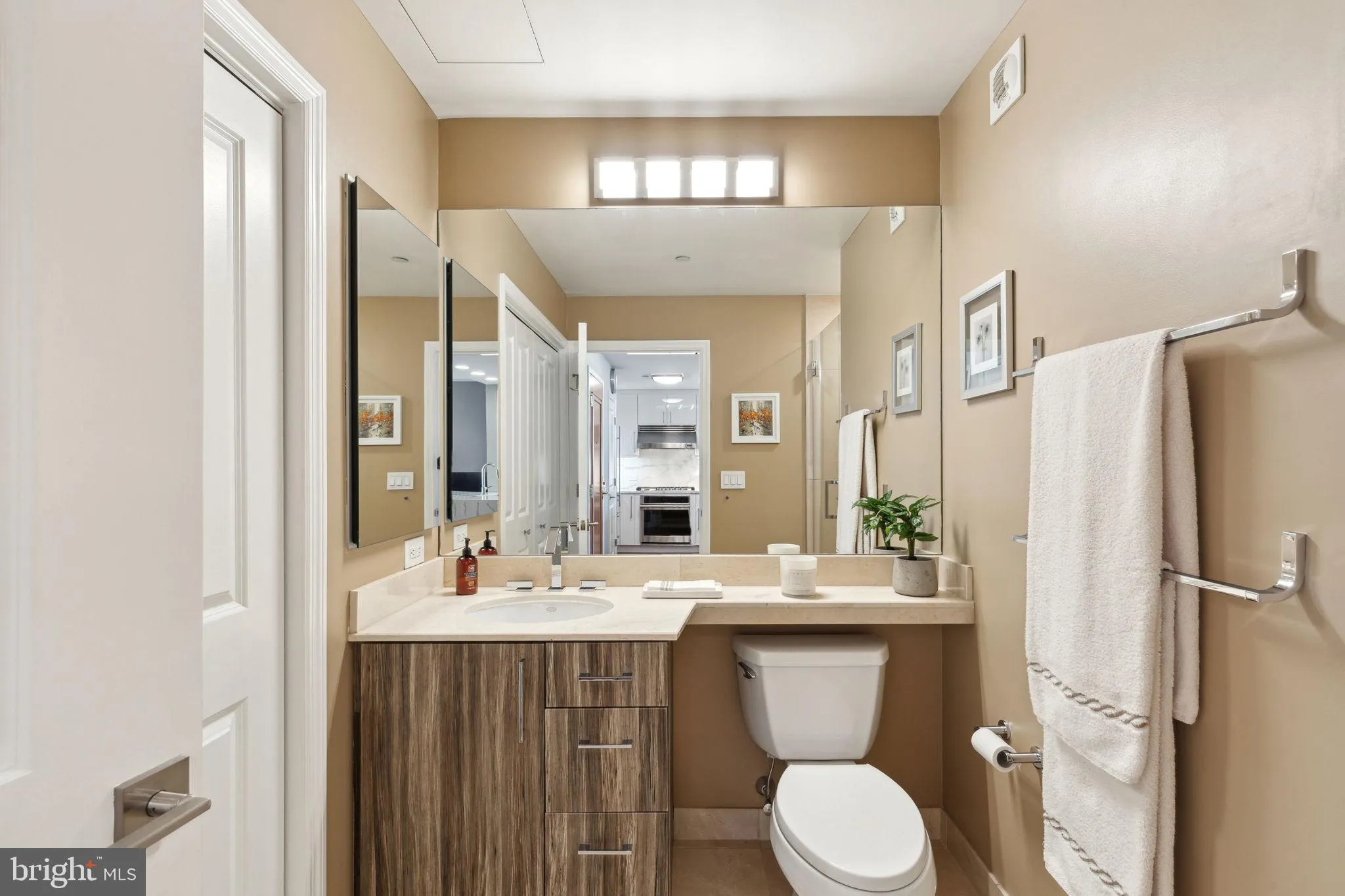 Philadelphia, Pennsylvania 19146, United States, 1 Bedroom Bedrooms, ,1 BathroomBathrooms,Residential,Active,78826