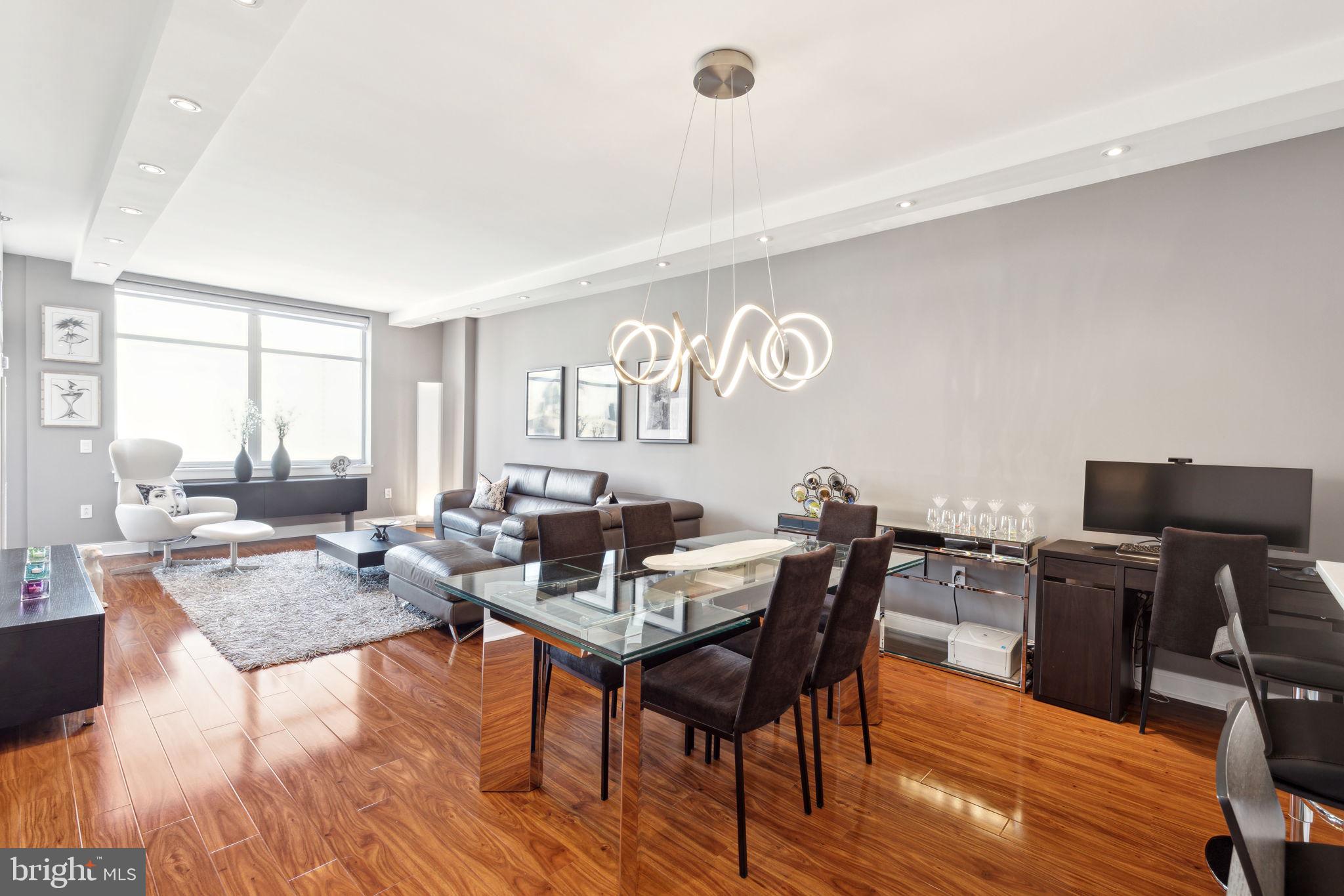 AVENUE OF THE ARTS - Residential