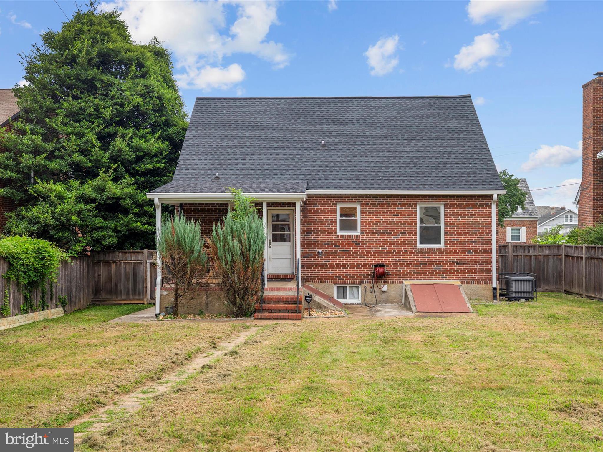 CURTIS HEIGHTS - Residential