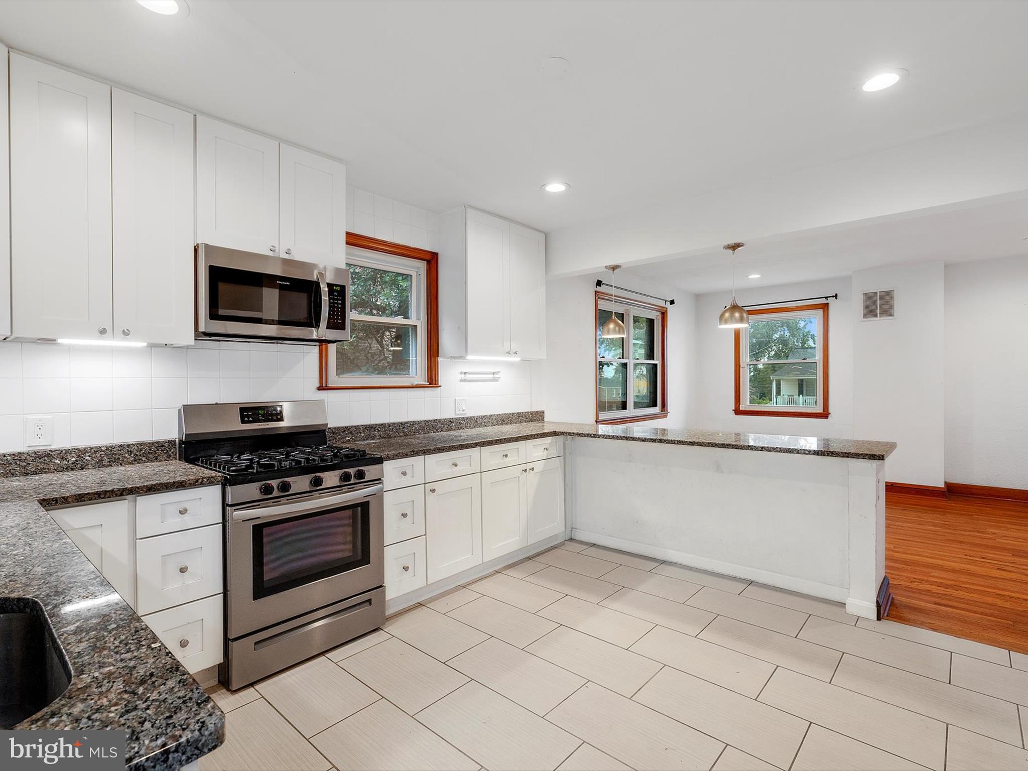 CURTIS HEIGHTS - Residential