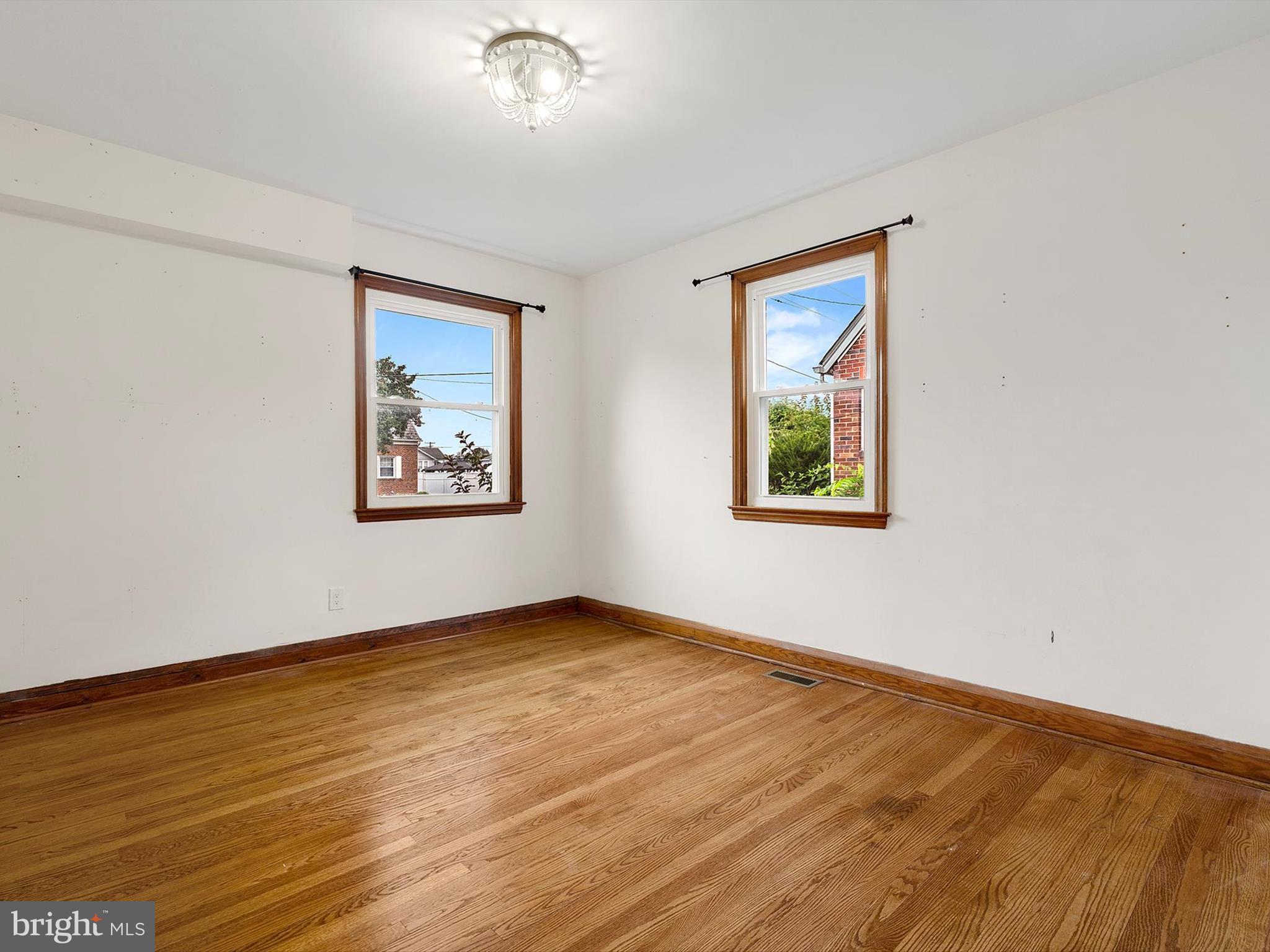 CURTIS HEIGHTS - Residential