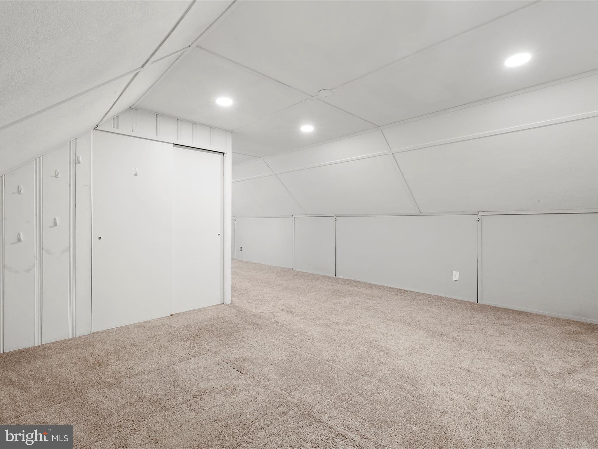 CURTIS HEIGHTS - Residential