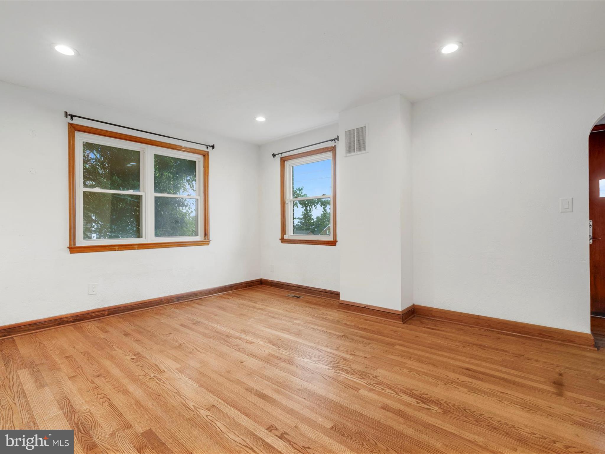 CURTIS HEIGHTS - Residential