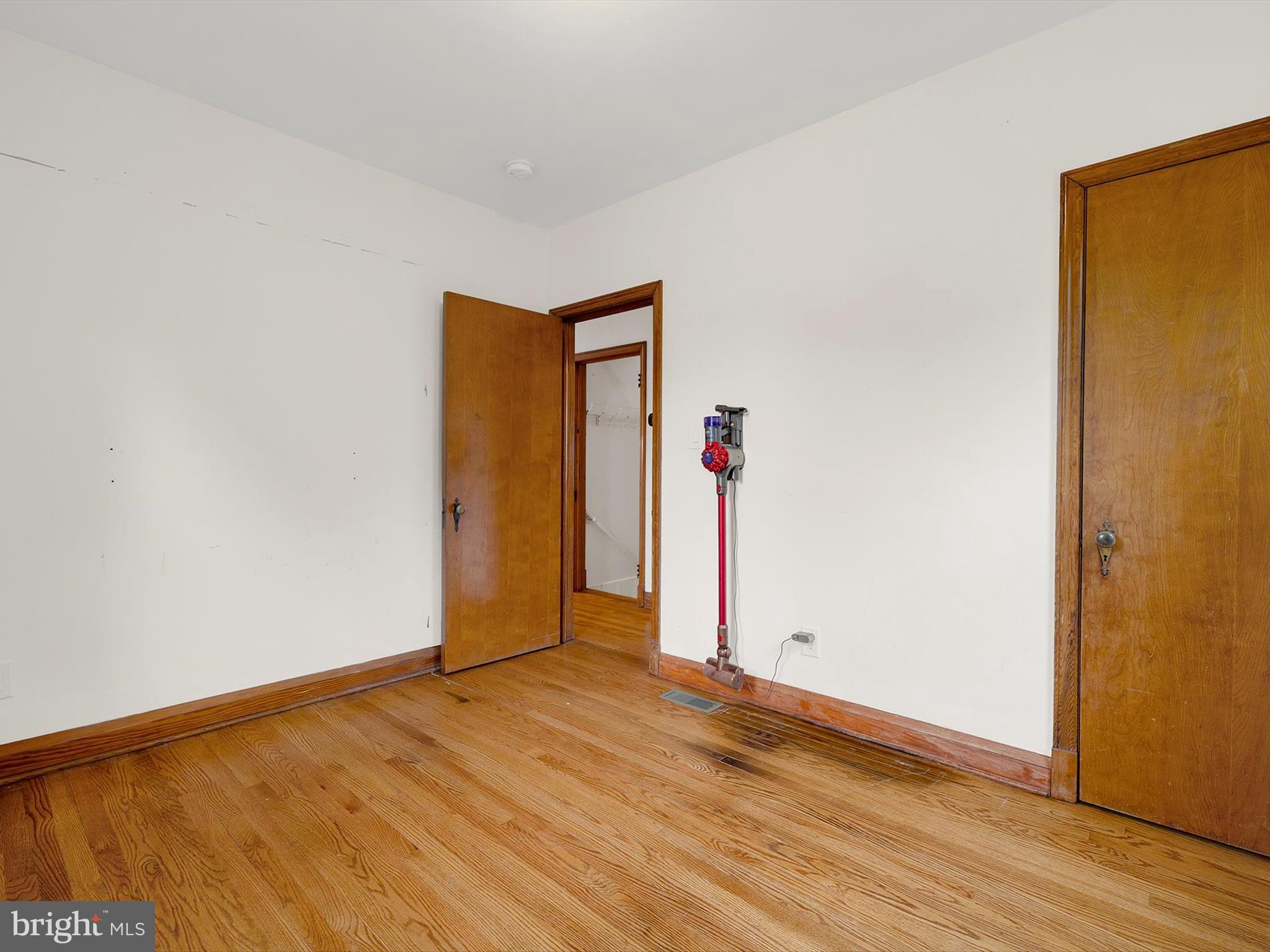 CURTIS HEIGHTS - Residential