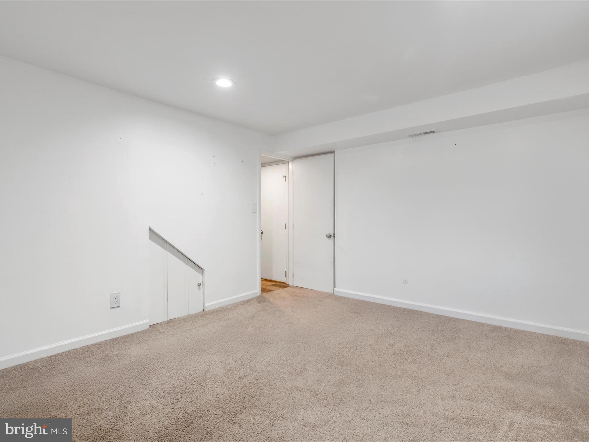 CURTIS HEIGHTS - Residential