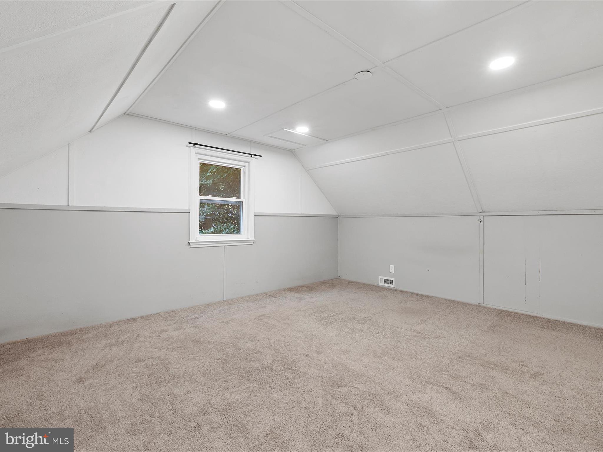 CURTIS HEIGHTS - Residential