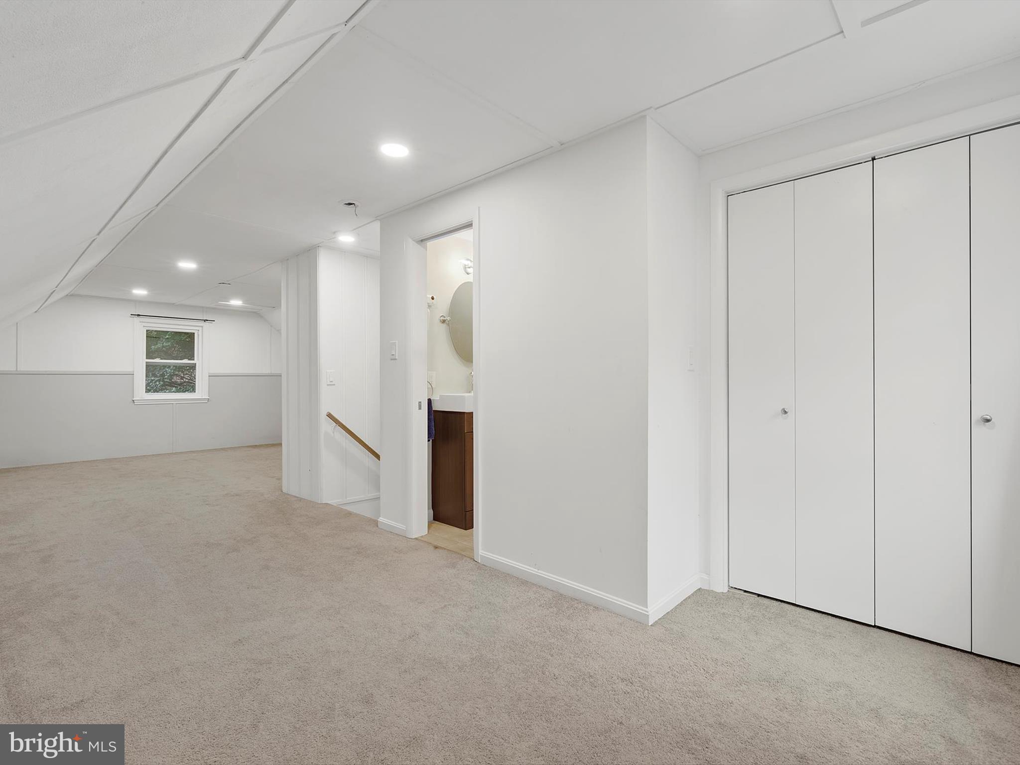 CURTIS HEIGHTS - Residential