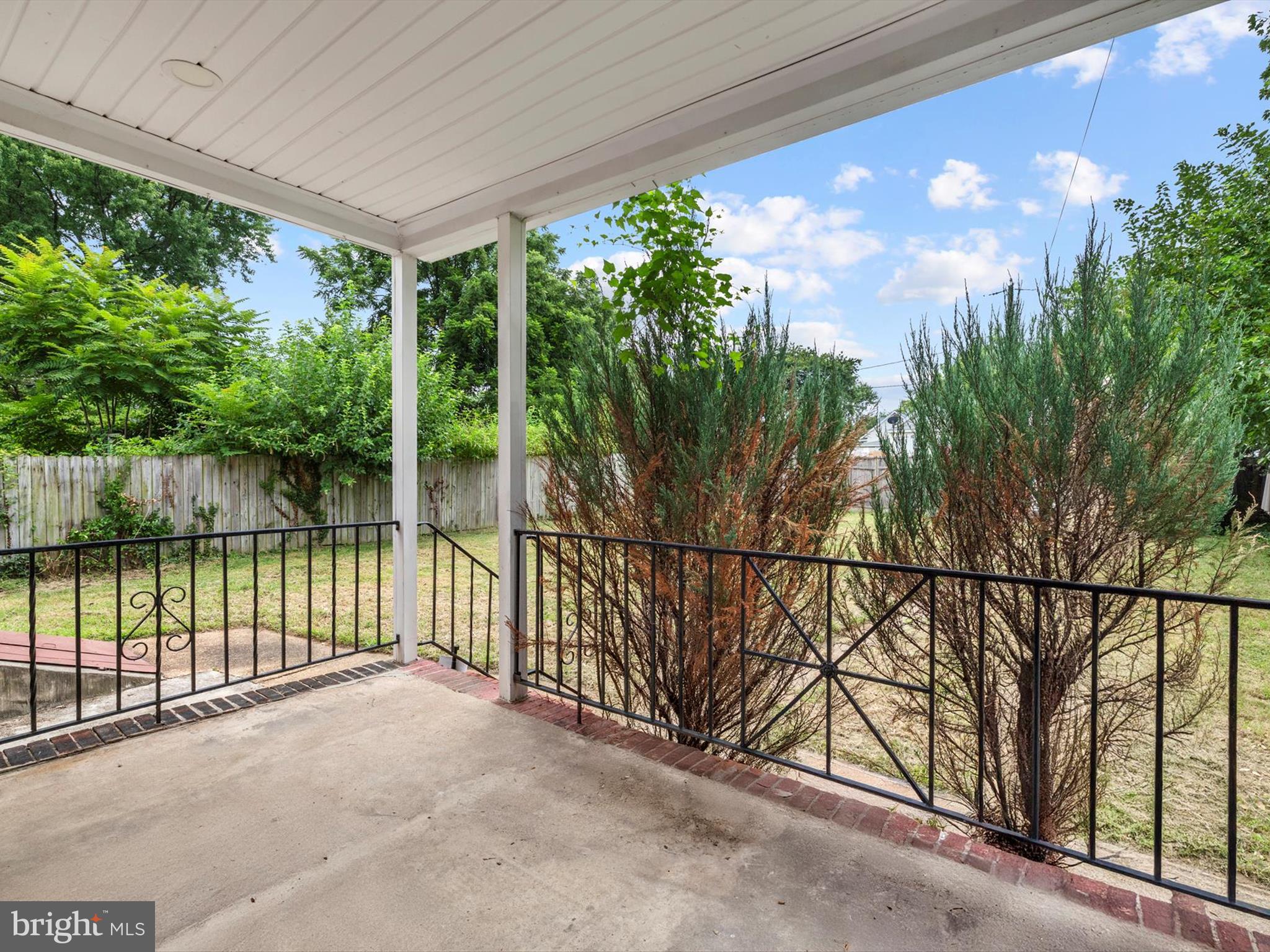 CURTIS HEIGHTS - Residential