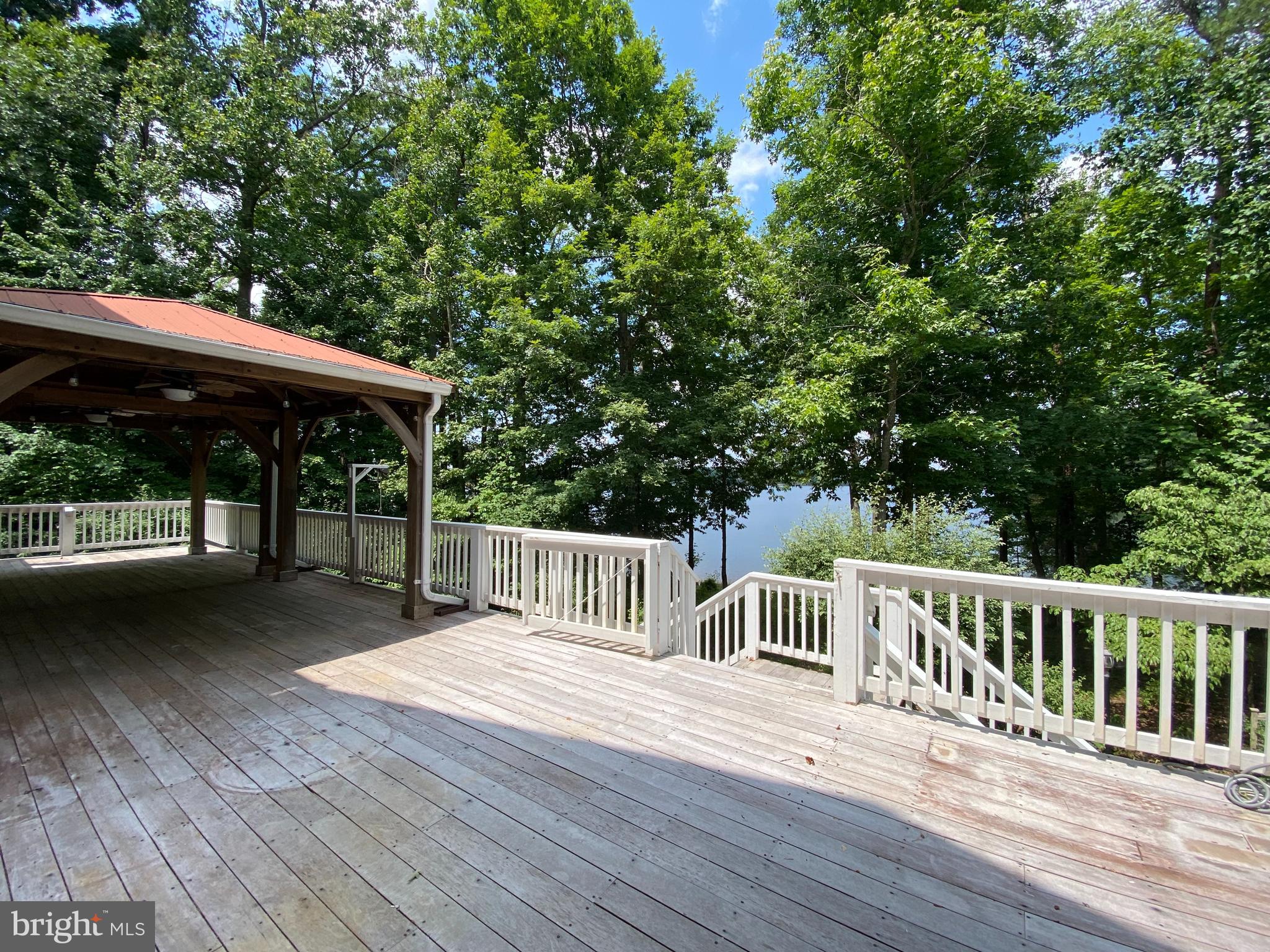 FAWN LAKE - Residential