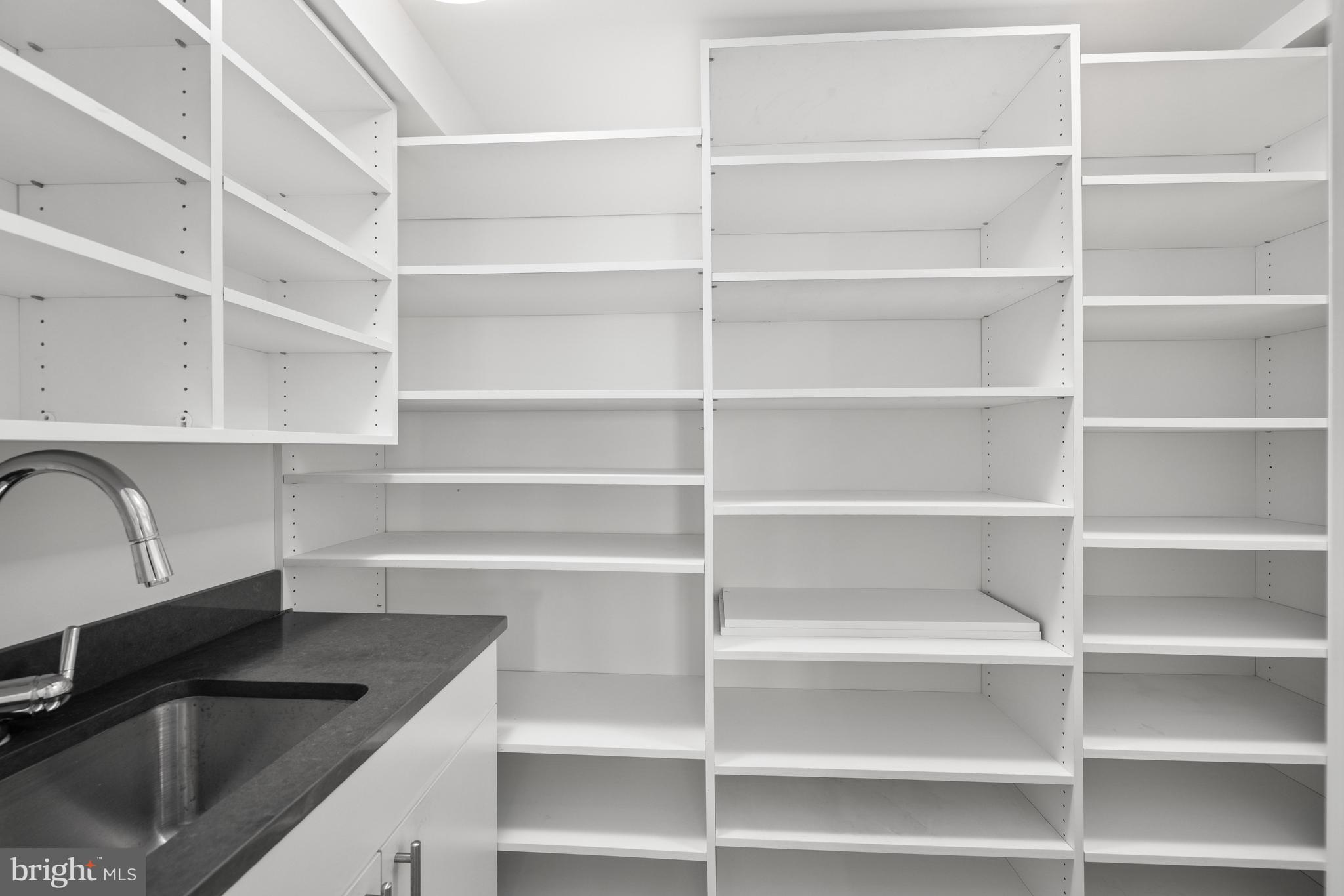 2002 MASSACHUSETTS AVENUE NW R-3