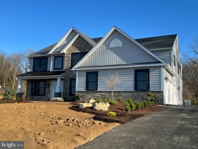 GREEN VALLEY CROSS - Residential
