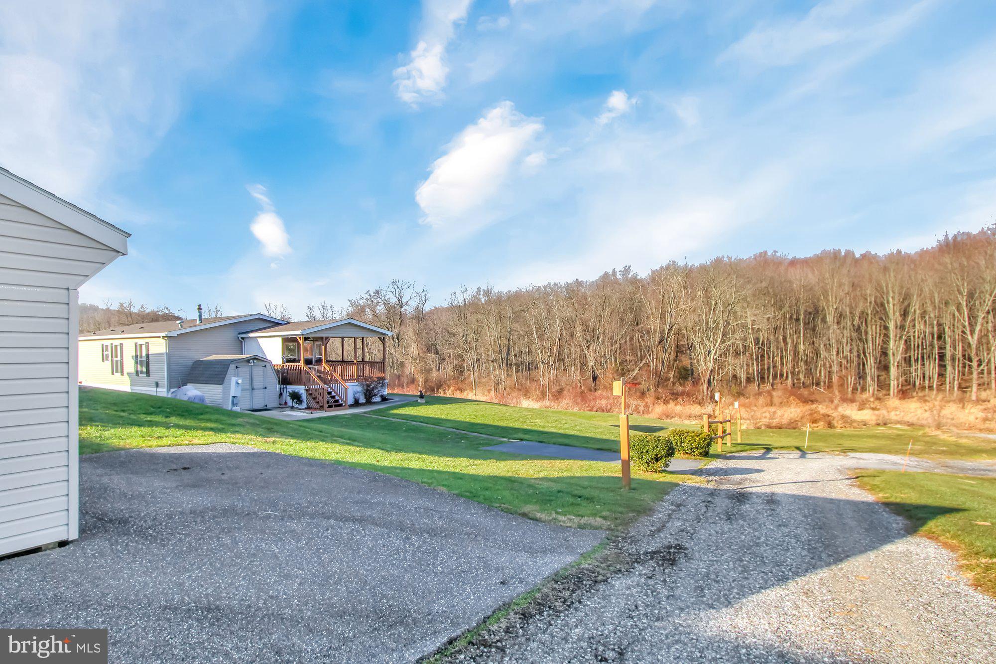 CRESTVIEW ACRES MHP - Residential