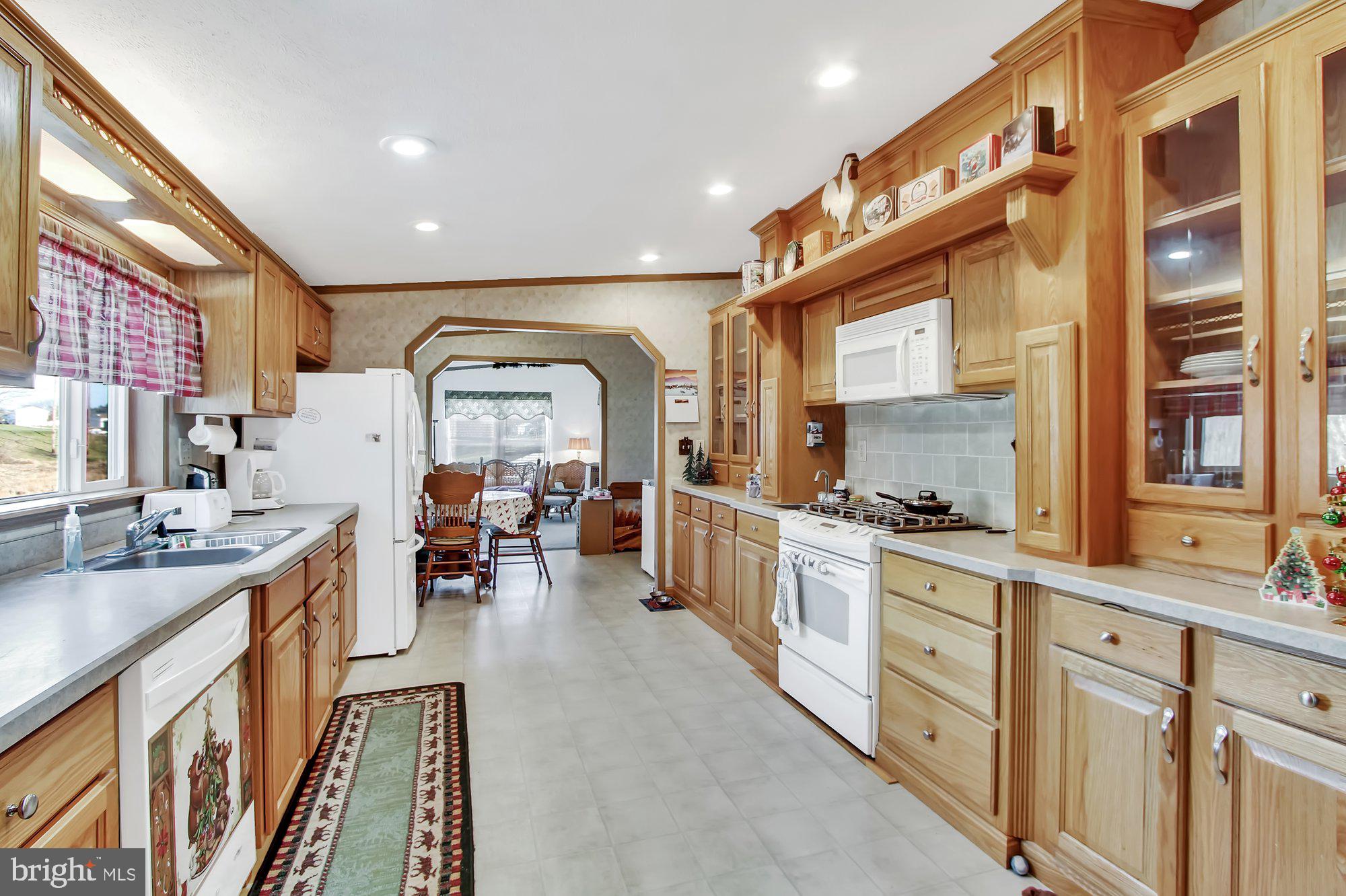 CRESTVIEW ACRES MHP - Residential